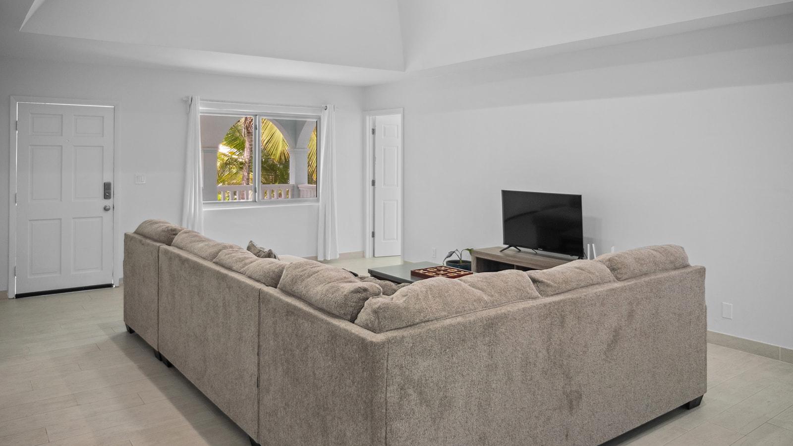 Perfect Leeward Turnkey Property