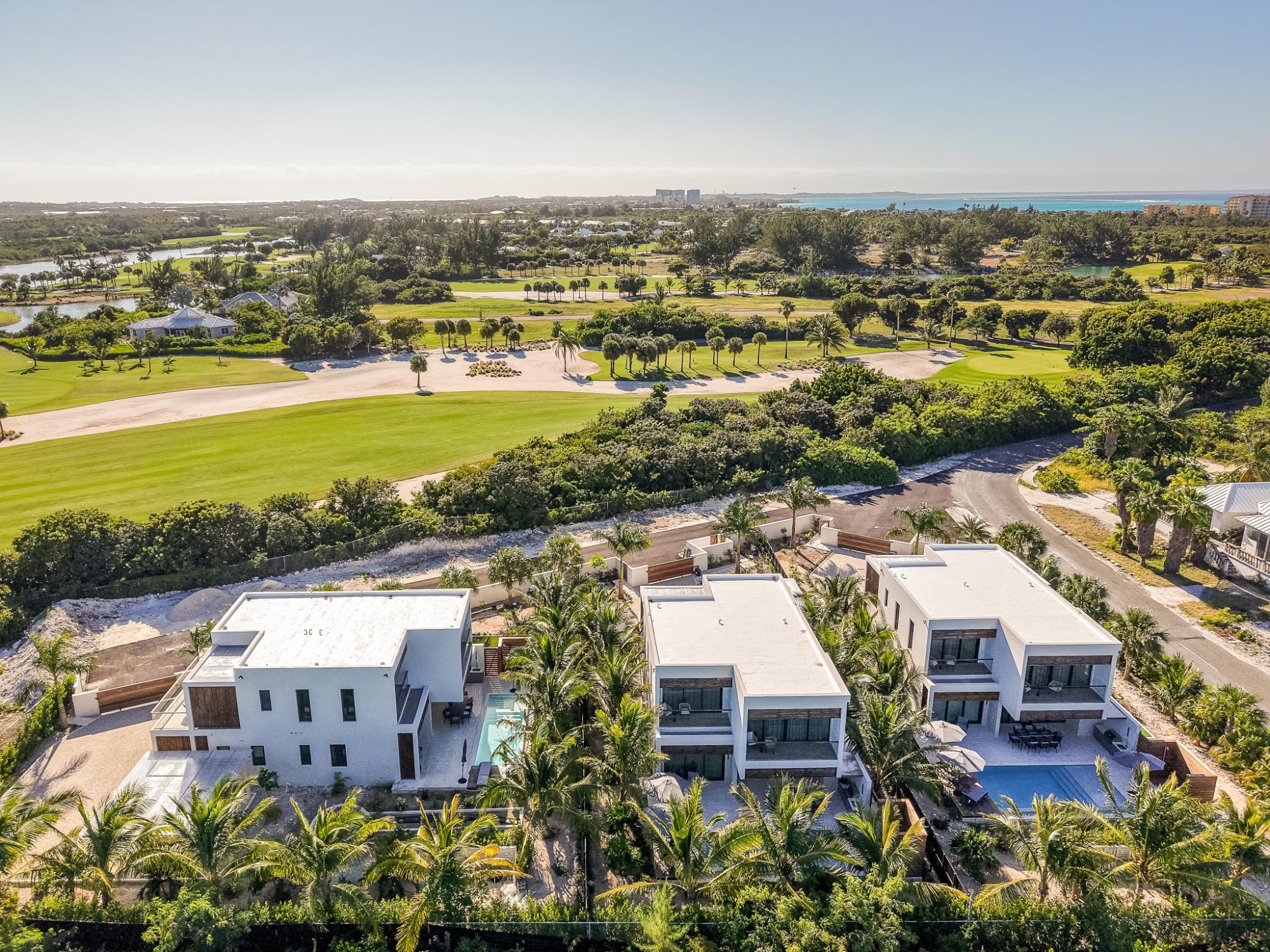 3 LEEWARD PALMS — photo 2