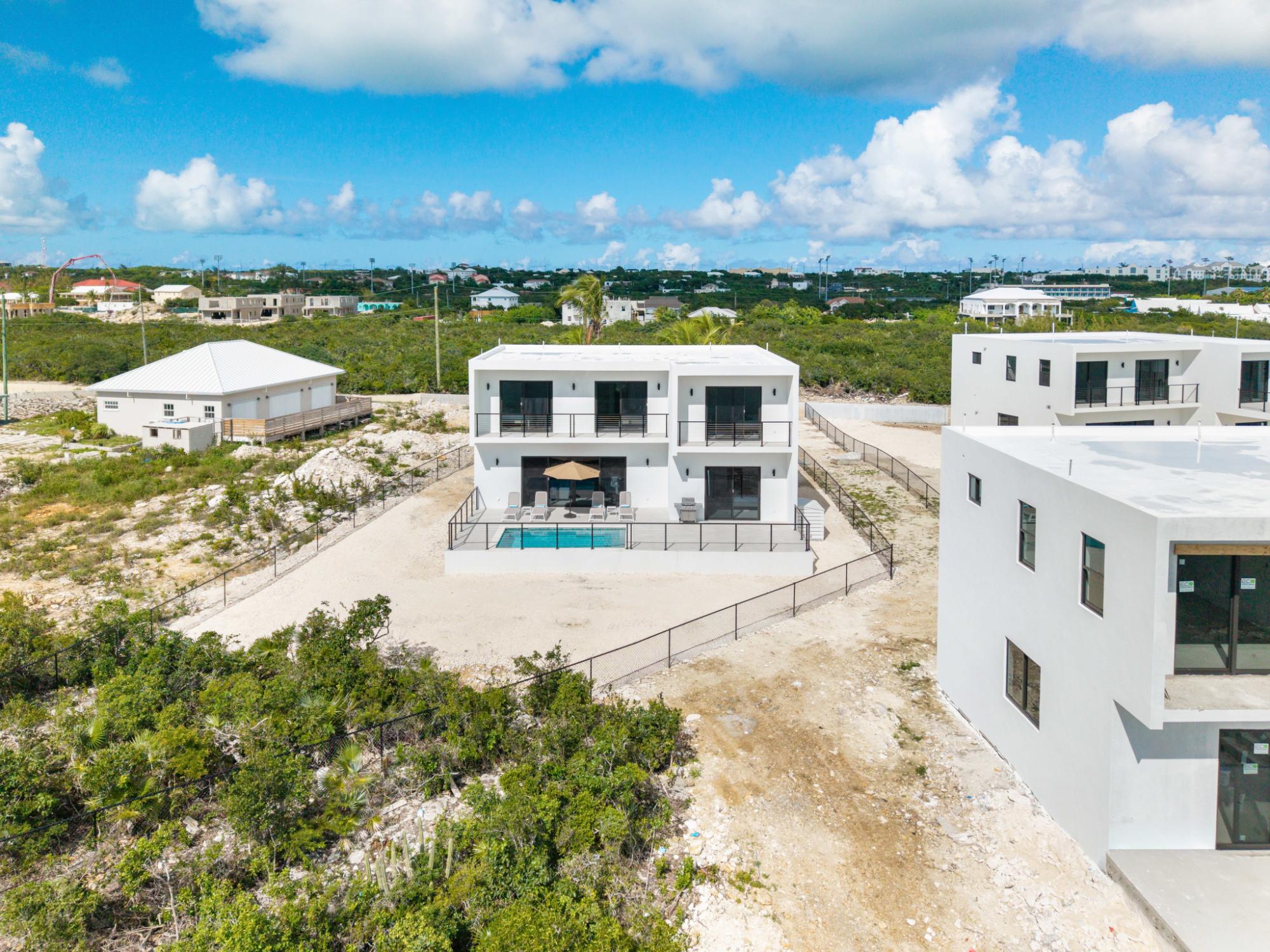 LAKEVIEW VILLAS — photo 2