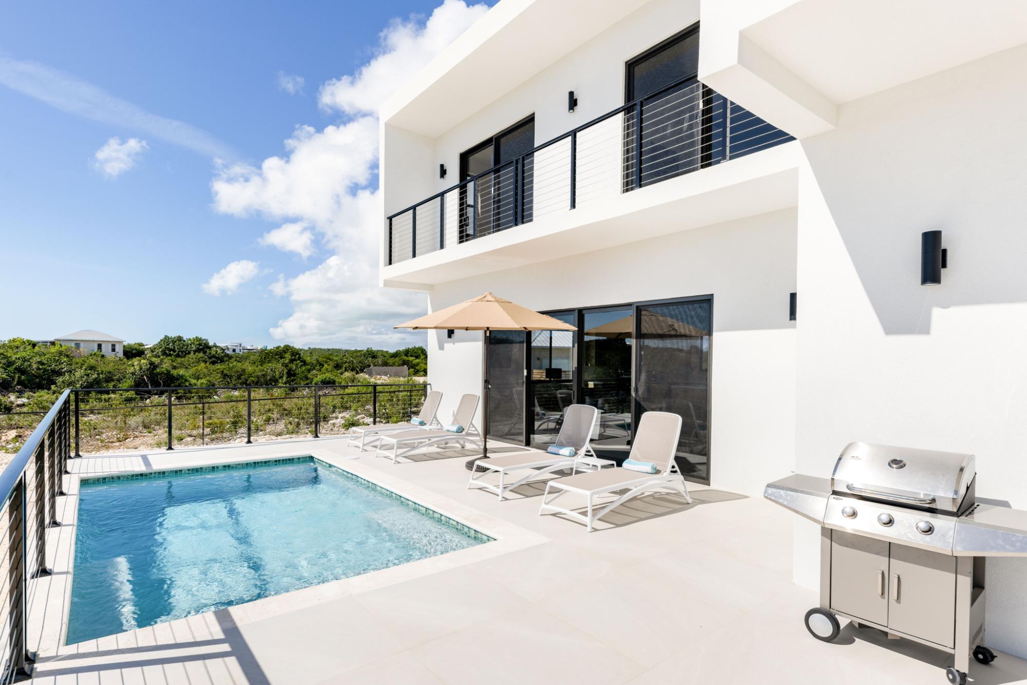 1 Lakeview Villas