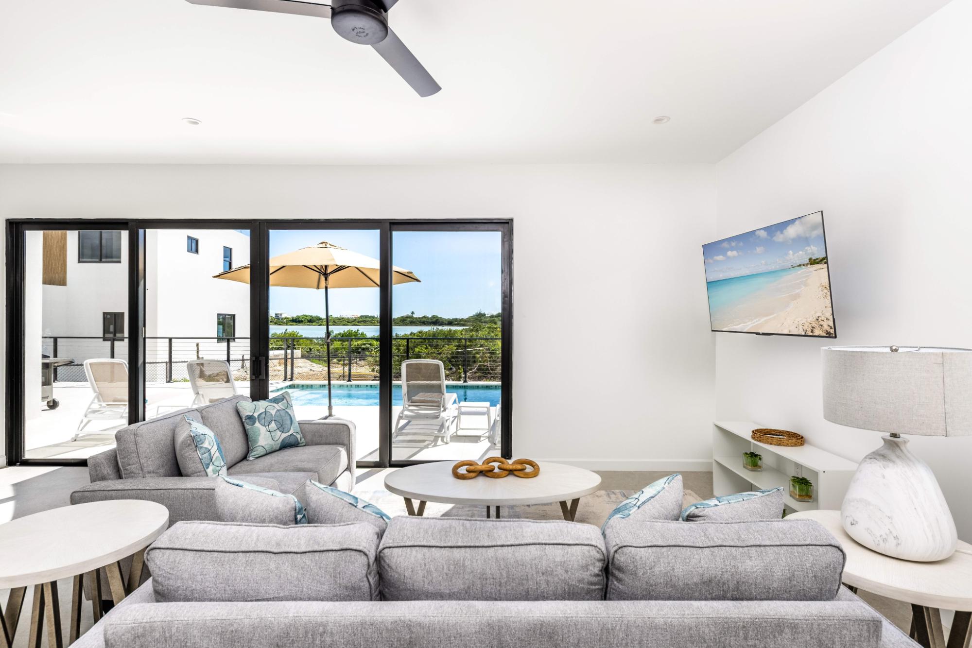 1 Lakeview Villas