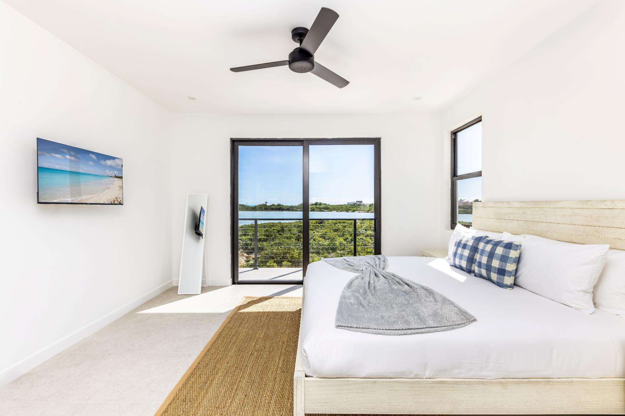 1 Lakeview Villas