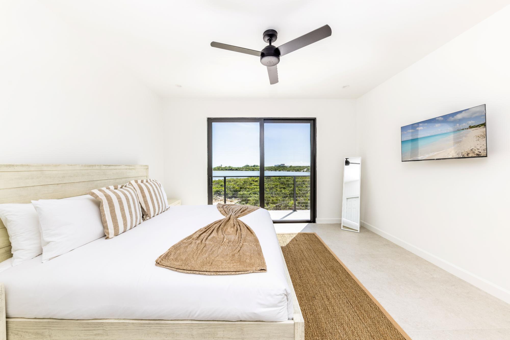 1 Lakeview Villas