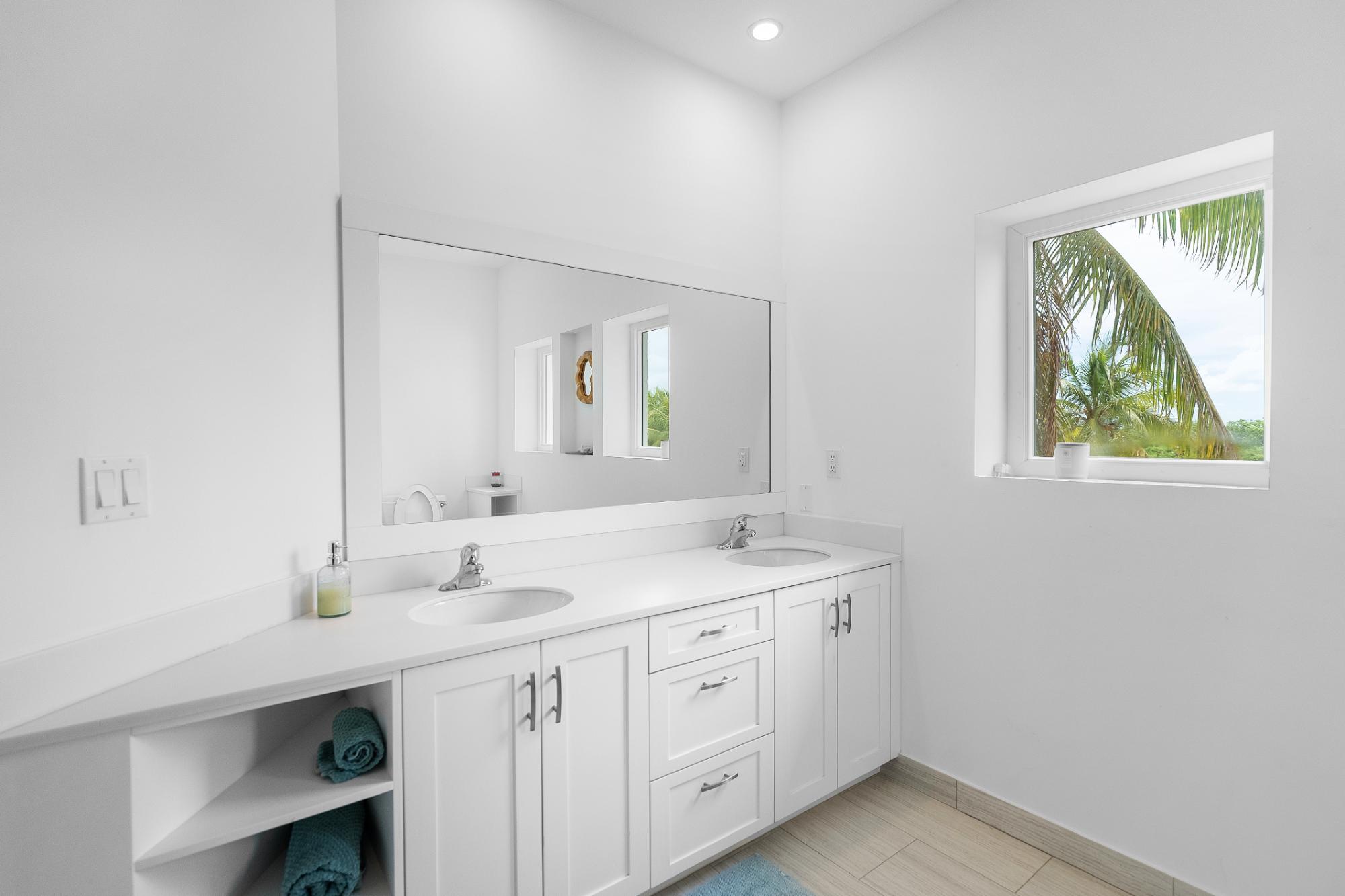 CHALK SOUND VILLA OASIS