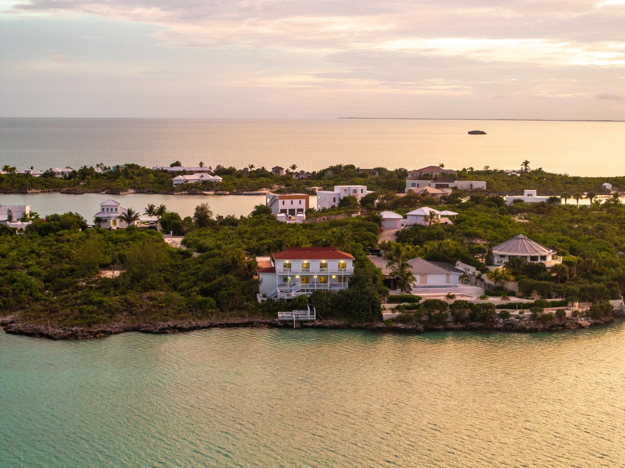 CHALK SOUND VILLA OASIS