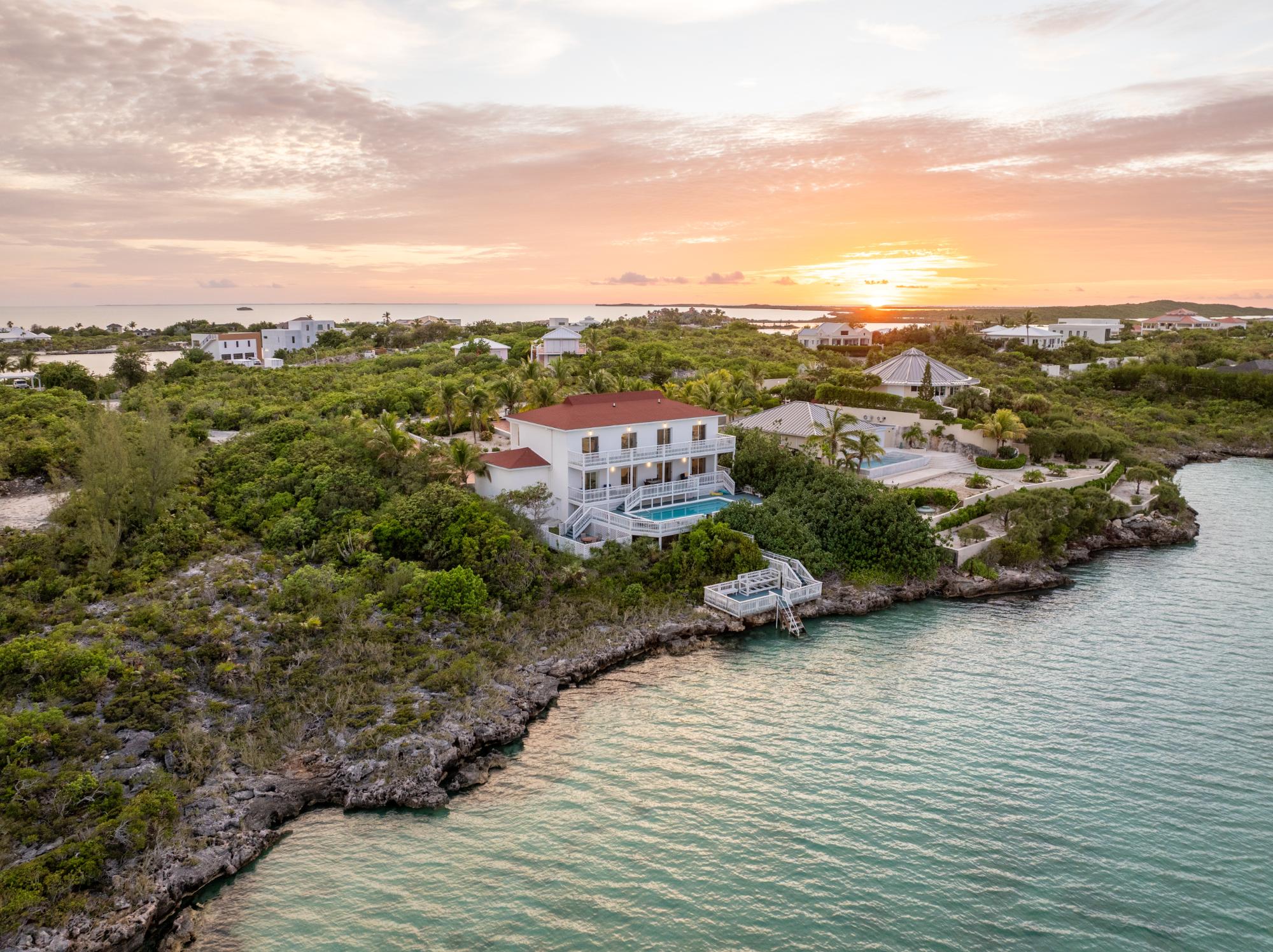 CHALK SOUND VILLA OASIS