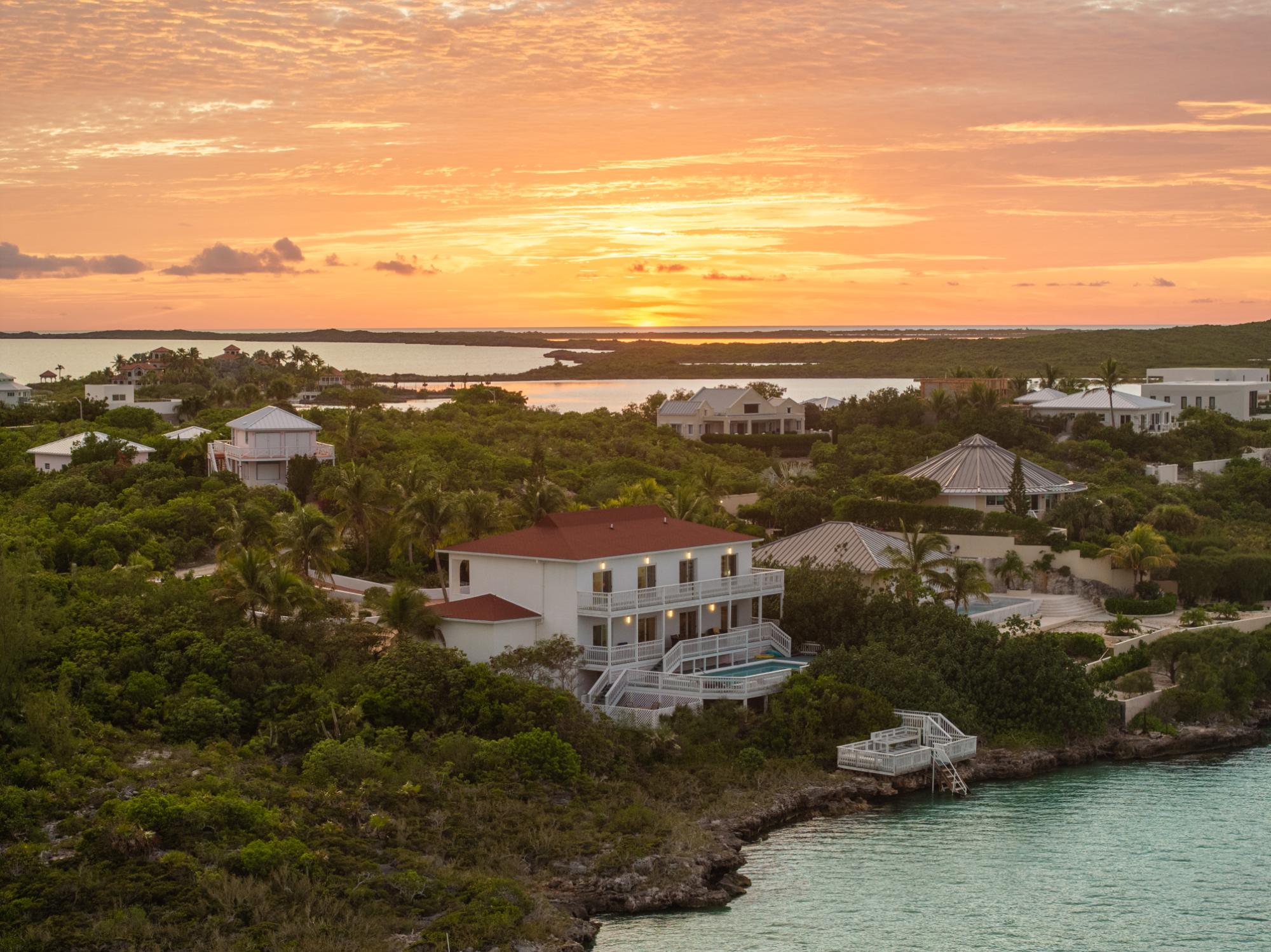CHALK SOUND VILLA OASIS