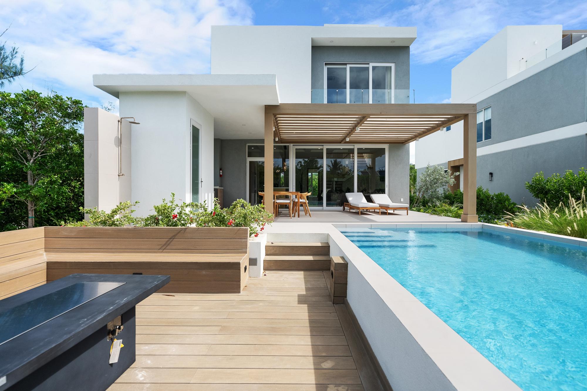 5 BEACHWALK VILLAS — photo 2