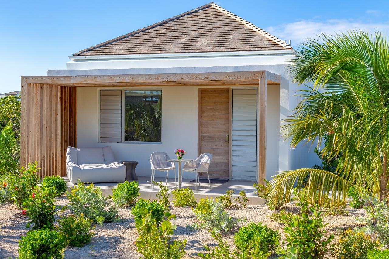 BEACH ENCLAVE LONG BAY