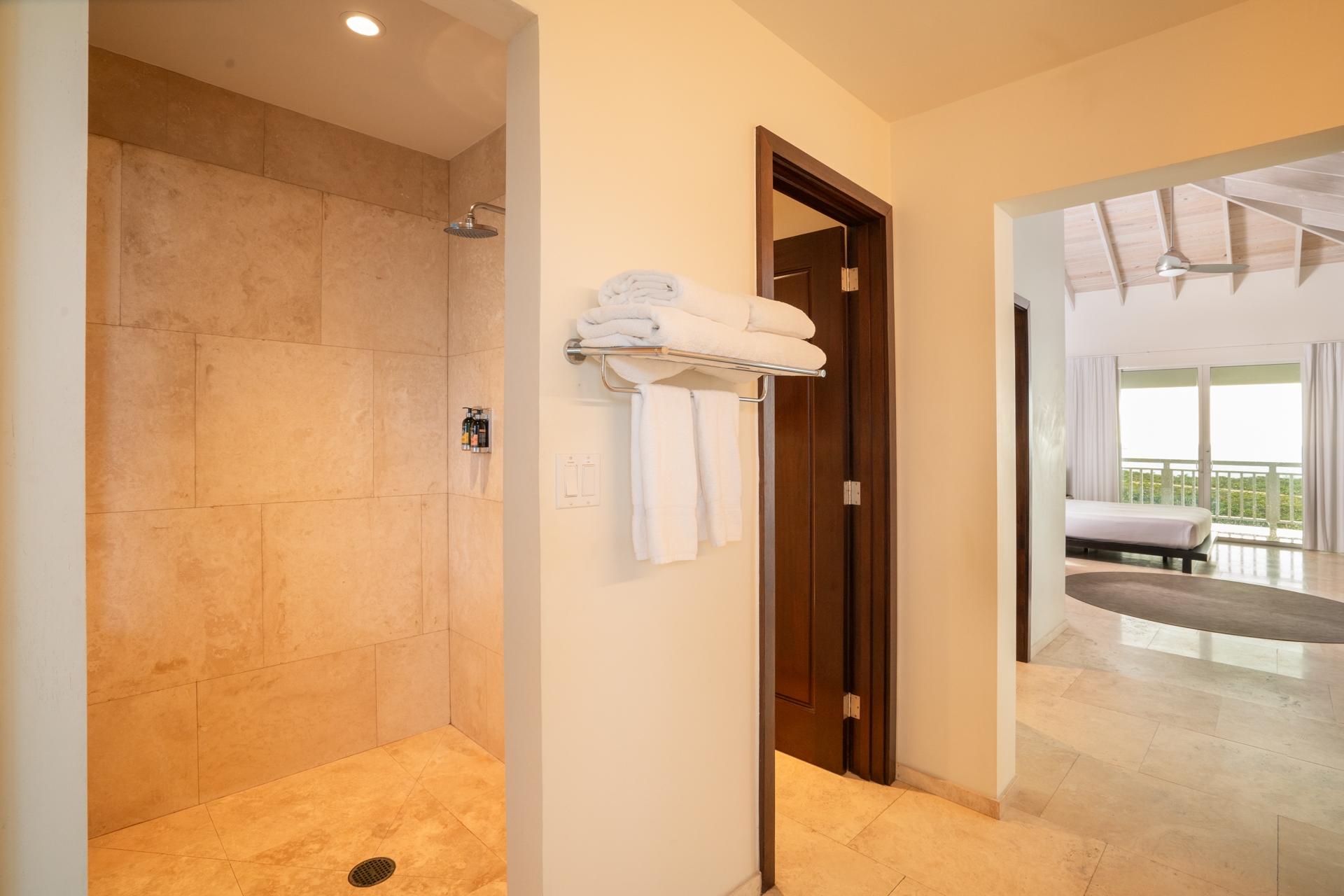 SAILROCK RIDGETOP SUITES — photo 5