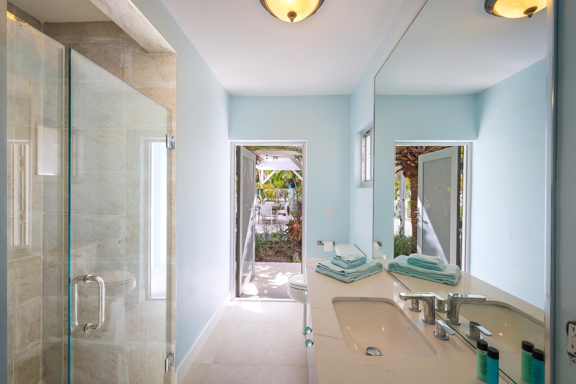 VILLA TROPICA SANDPIPER AVENUE-LEEWARD