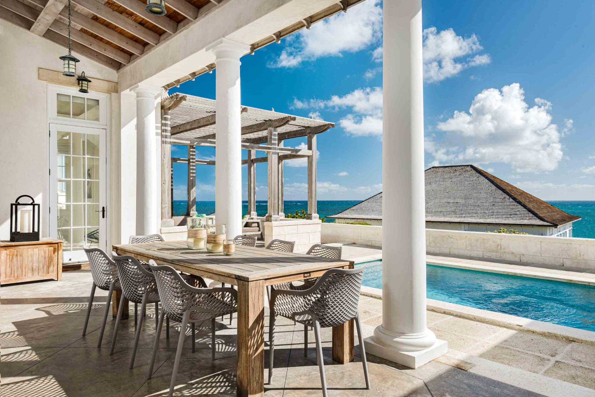 Aurora - Ambergris Cay