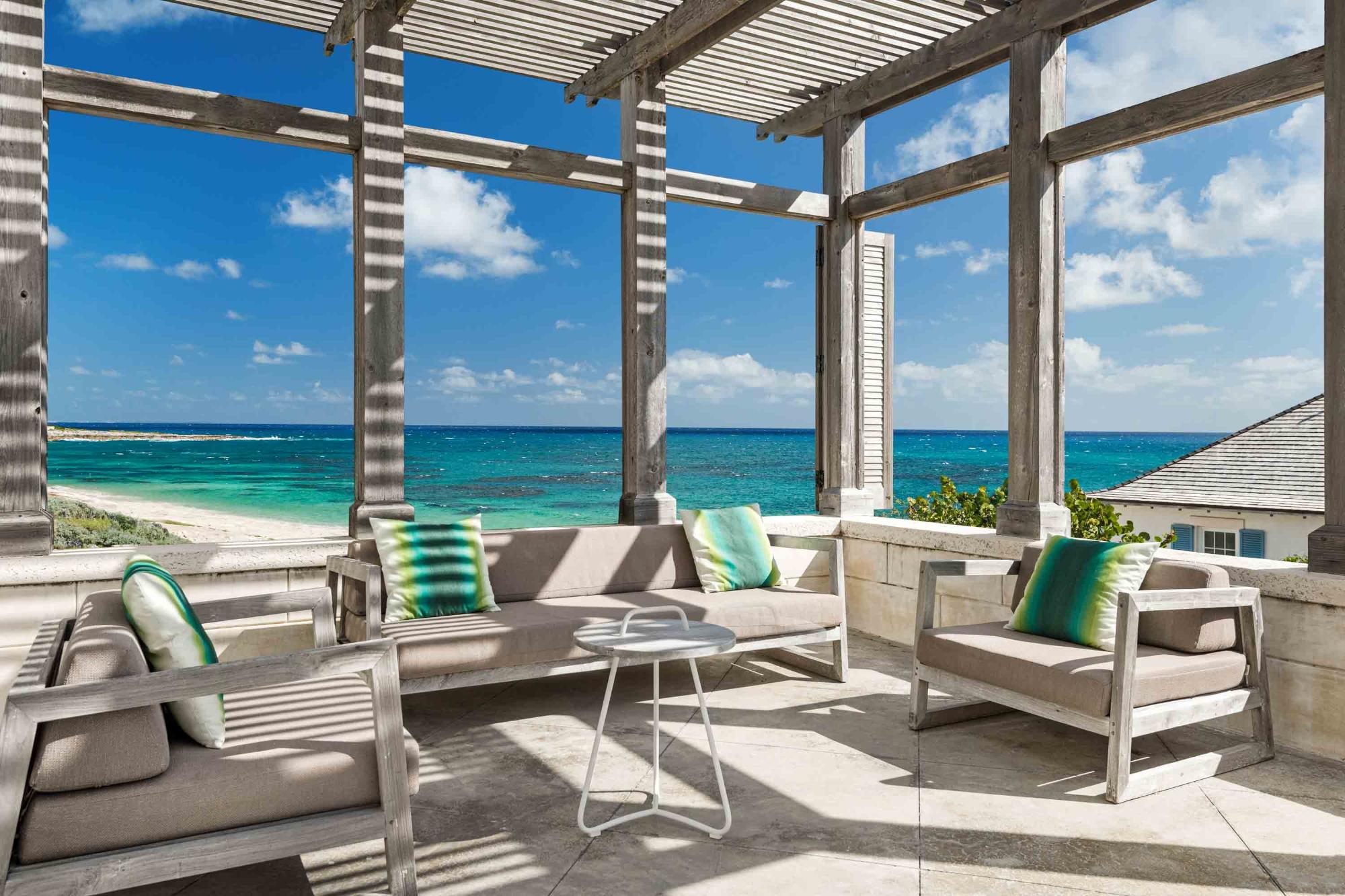 AURORA - AMBERGRIS CAY — photo 3
