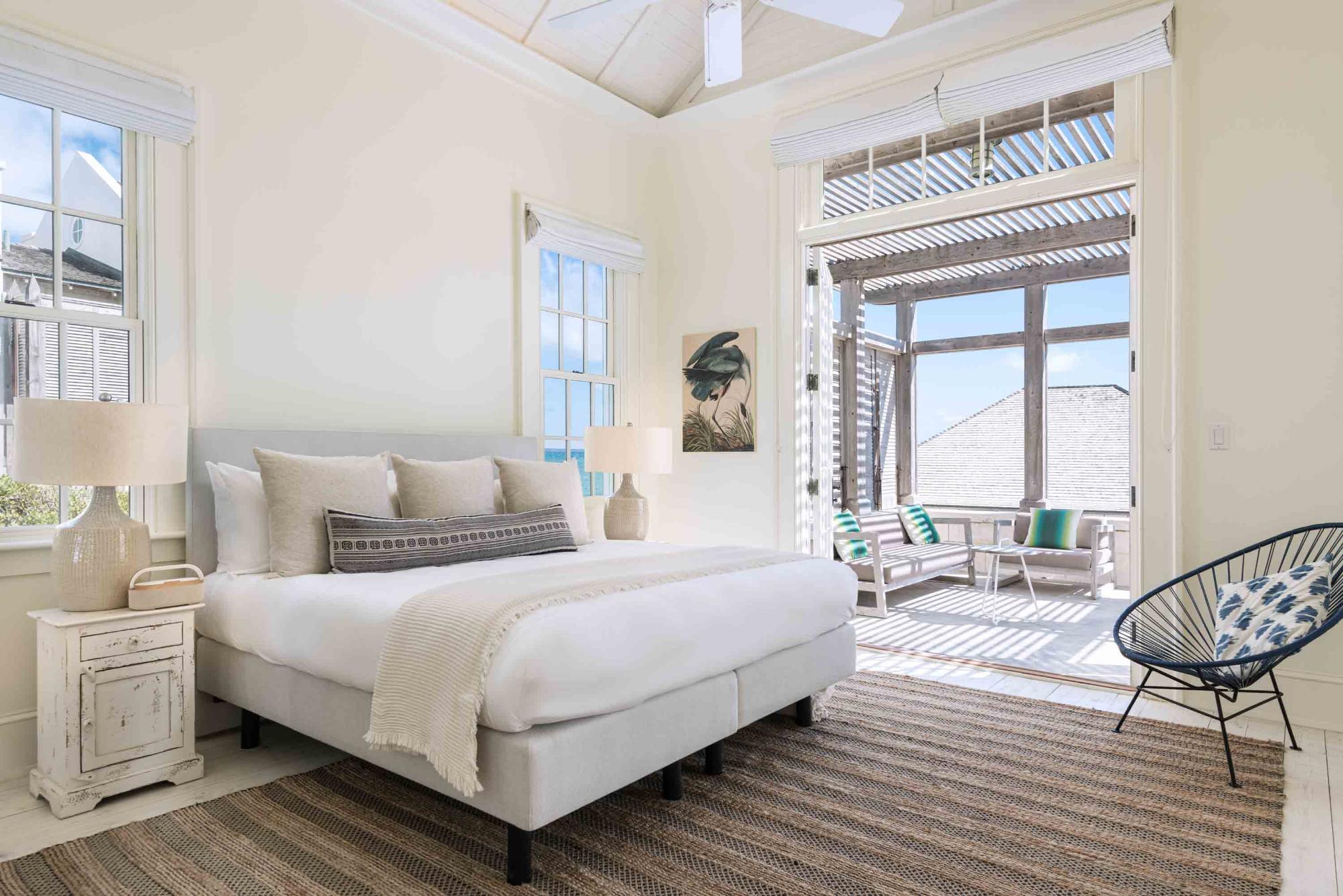 AURORA - AMBERGRIS CAY — photo 5