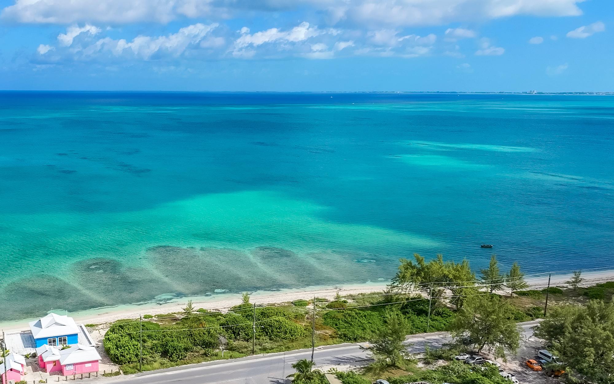 1 LUNAR BEACH VILLA, BAY RD — photo 4
