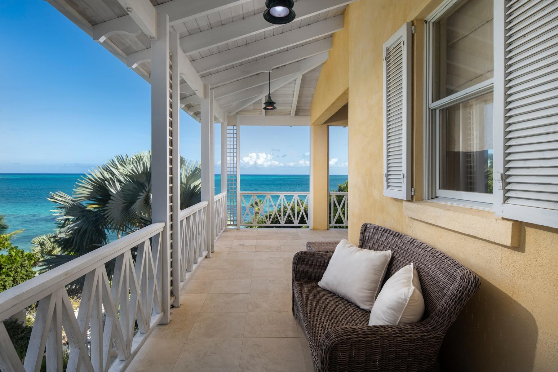 BLUE CAY - Thompson Cove Beachfront
