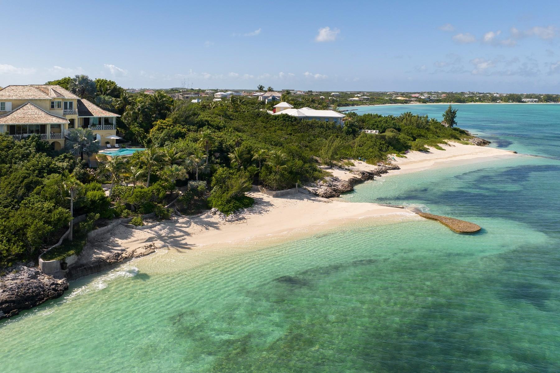 BLUE CAY - Thompson Cove Beachfront