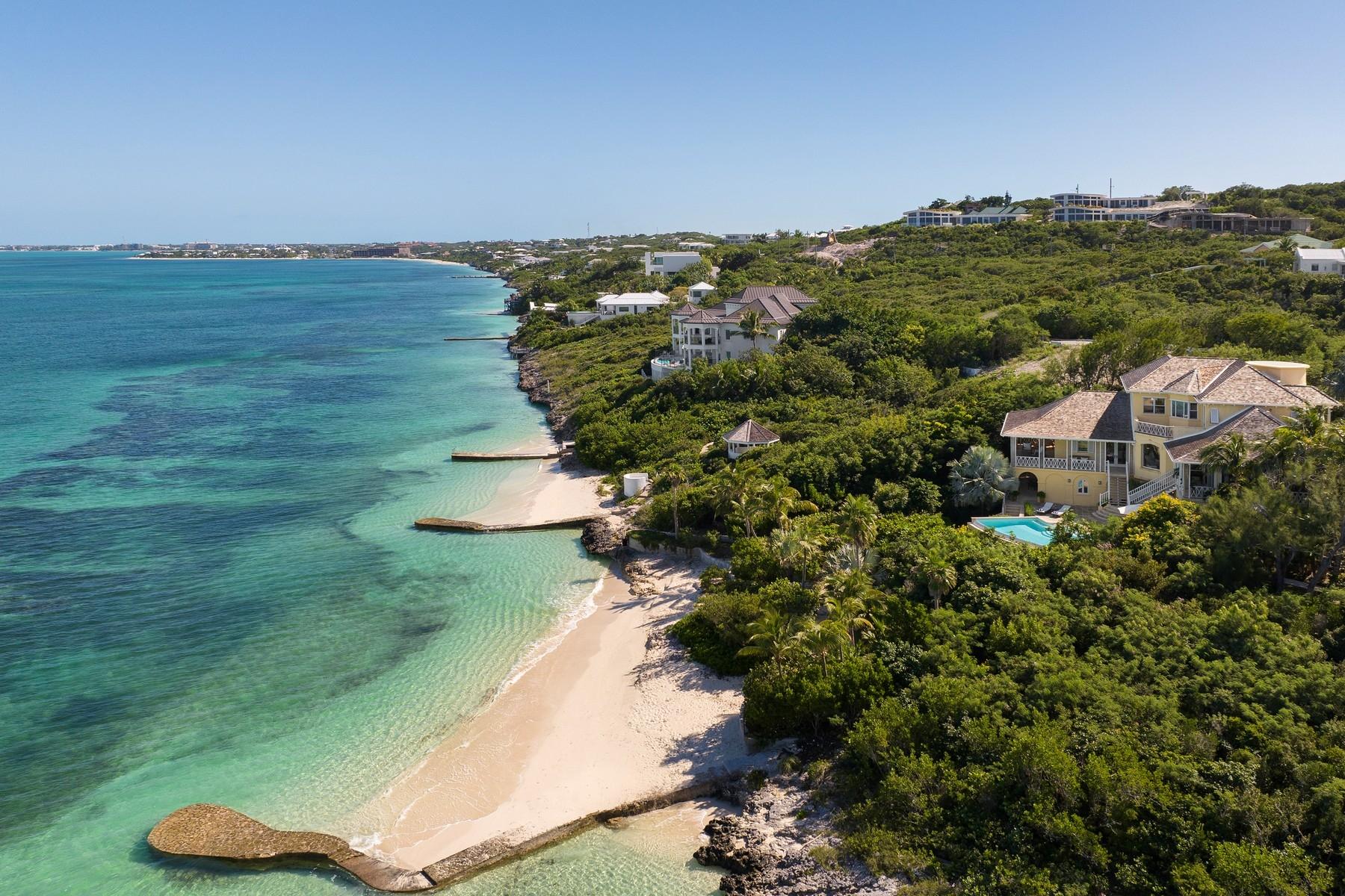 BLUE CAY - Thompson Cove Beachfront