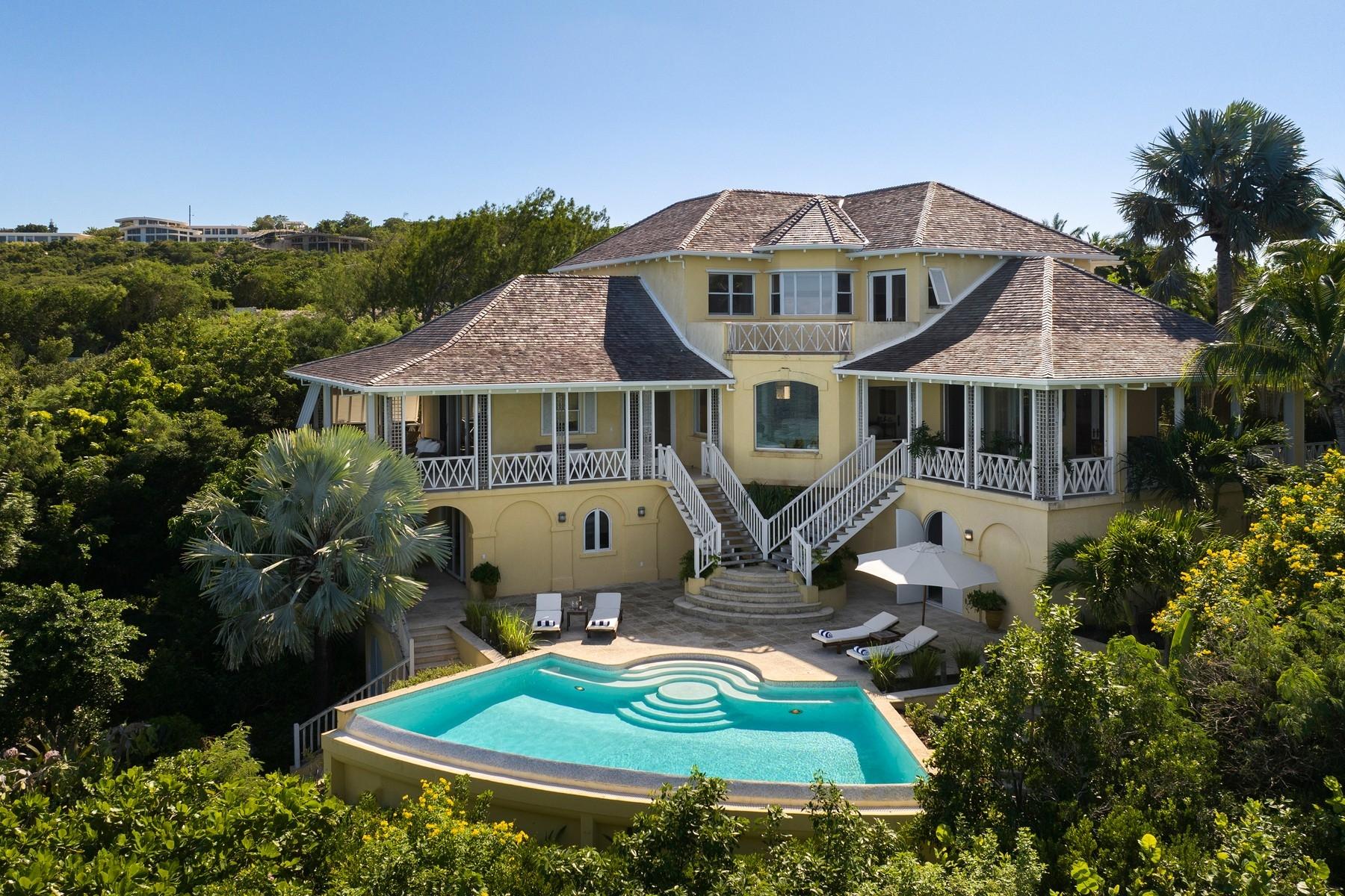 BLUE CAY - Thompson Cove Beachfront