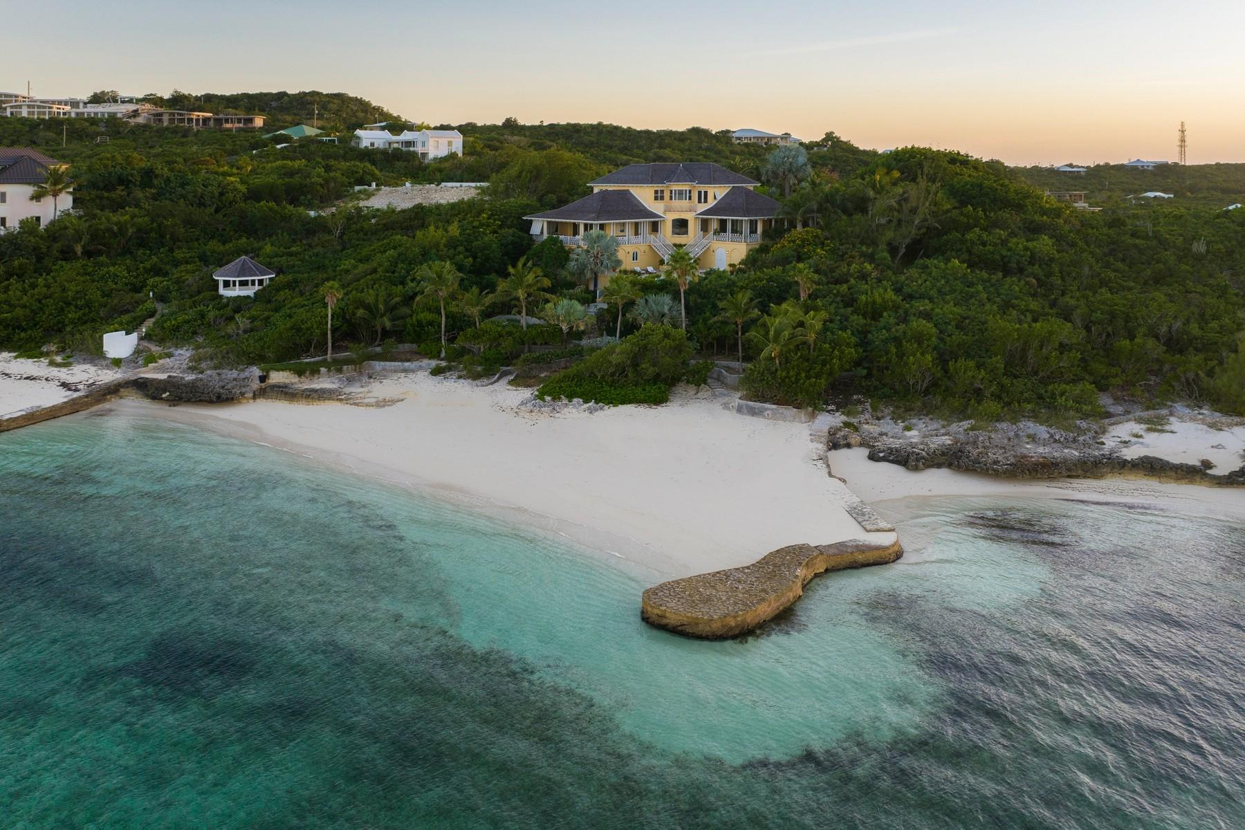 BLUE CAY - Thompson Cove Beachfront