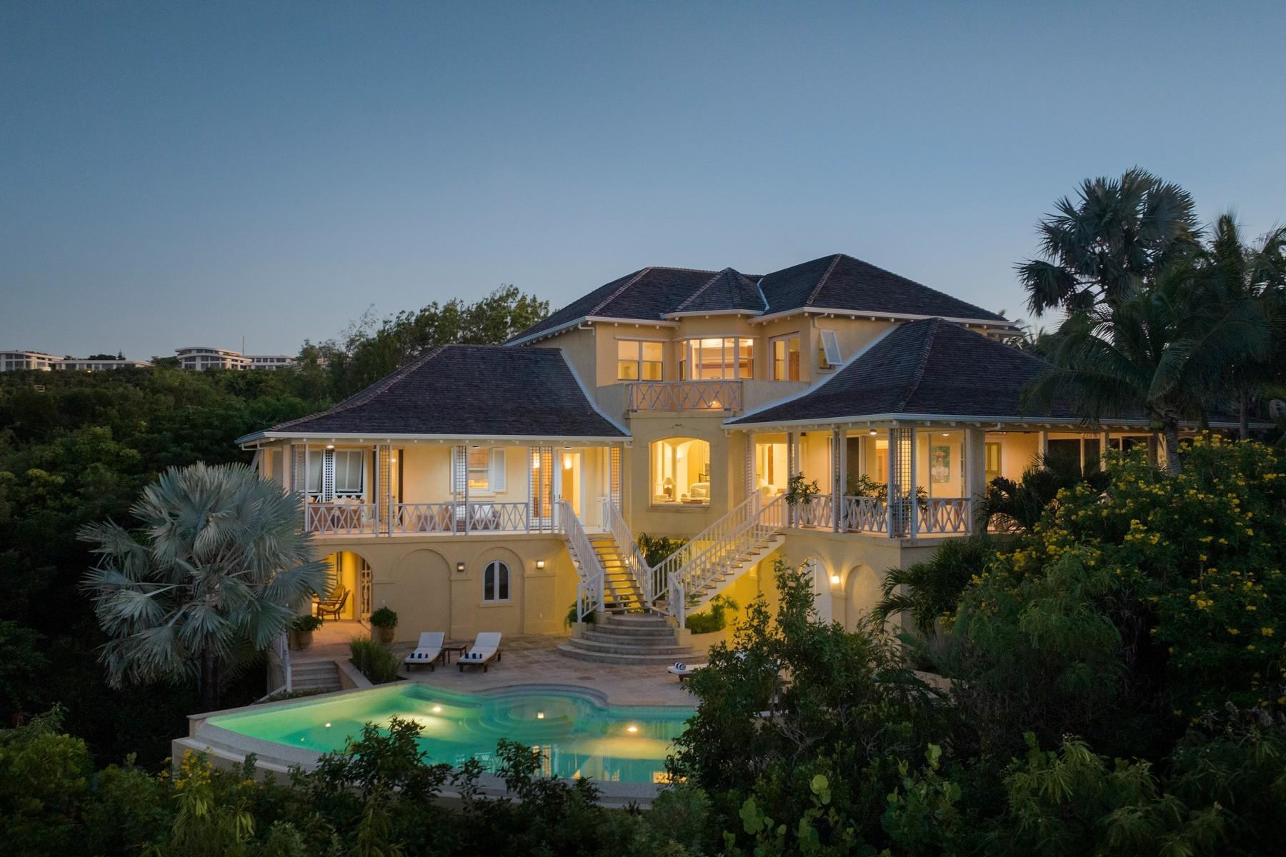 BLUE CAY - Thompson Cove Beachfront