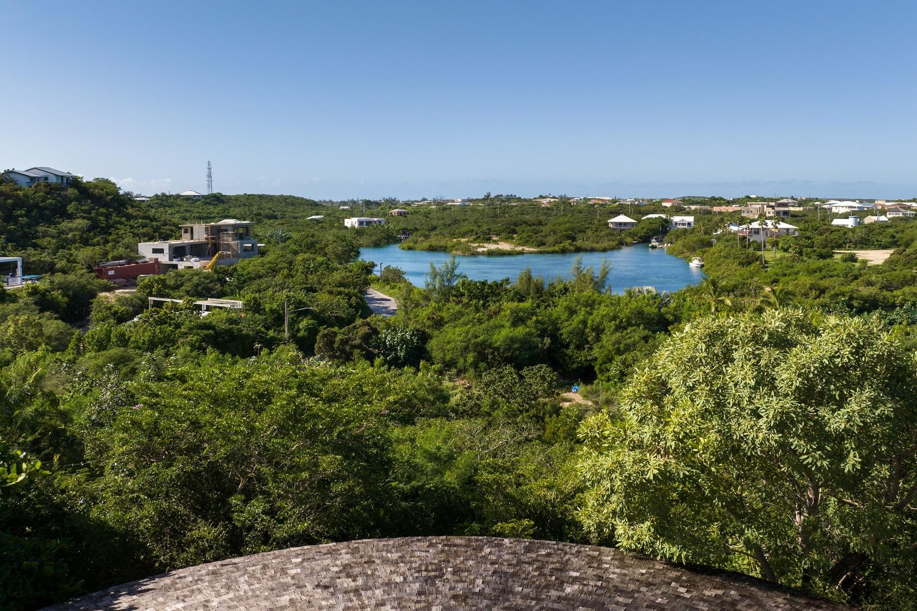 BLUE CAY - Thompson Cove Beachfront