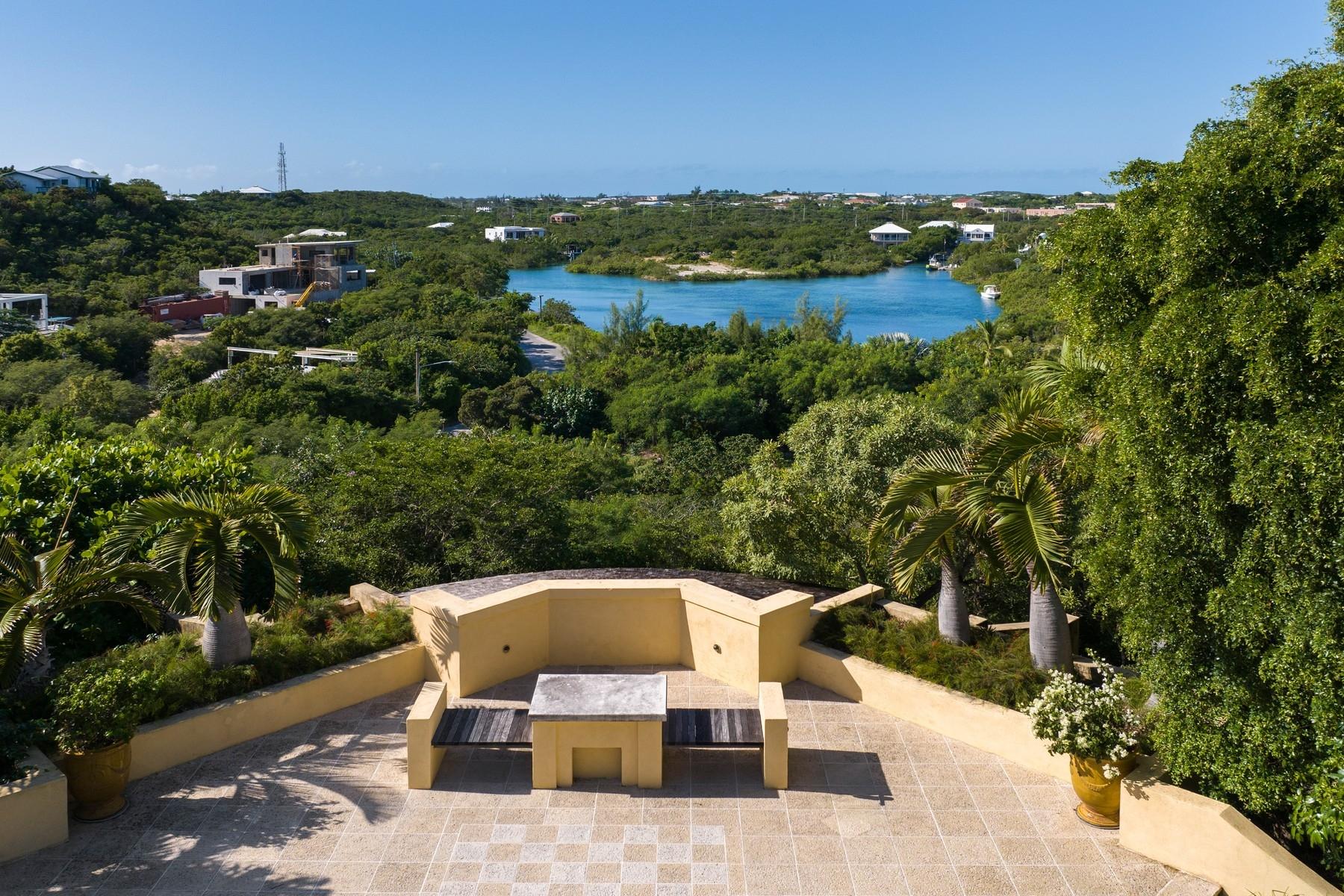BLUE CAY - Thompson Cove Beachfront