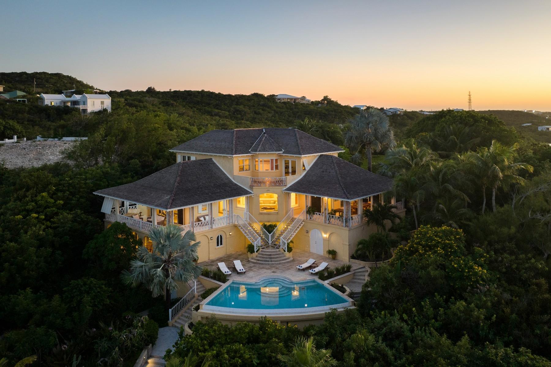 BLUE CAY - Thompson Cove Beachfront