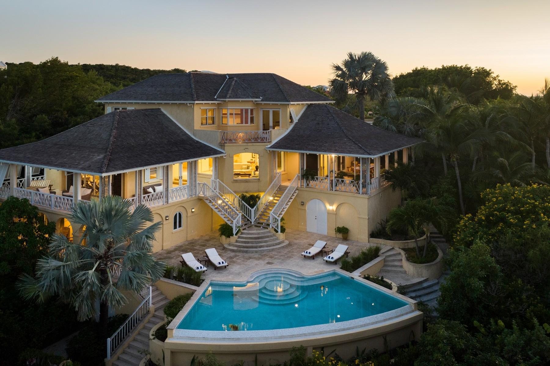 BLUE CAY - Thompson Cove Beachfront