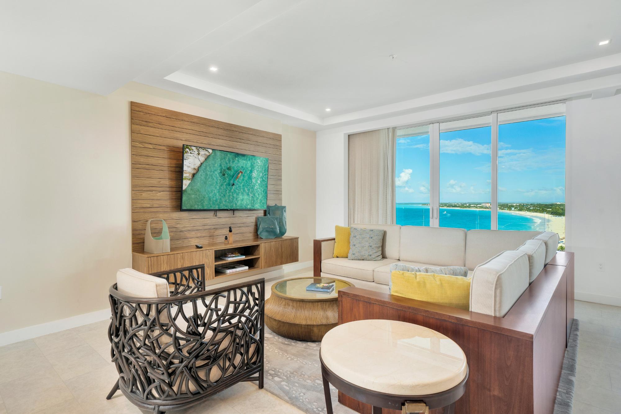 RITZ CARLTON RESIDENCES — photo 2