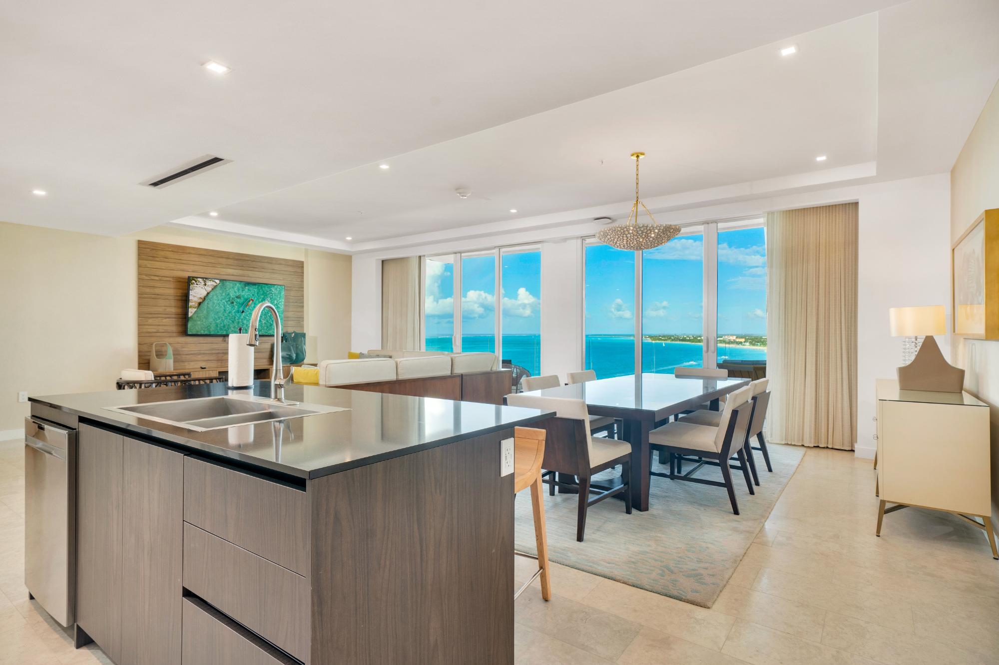 RITZ CARLTON RESIDENCES — photo 3