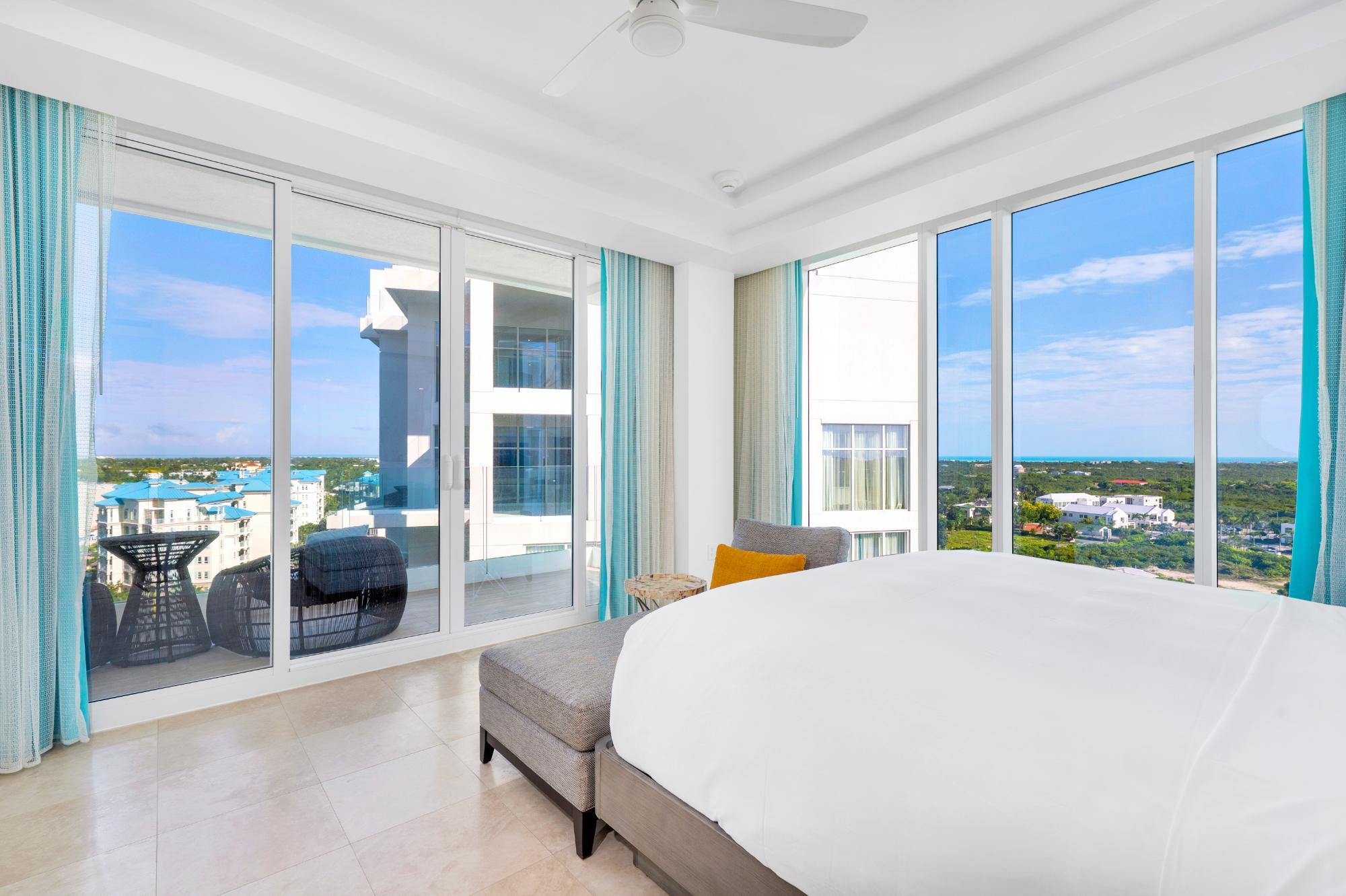UNIT 2114 RITZ CARLTON 3BR/3BA