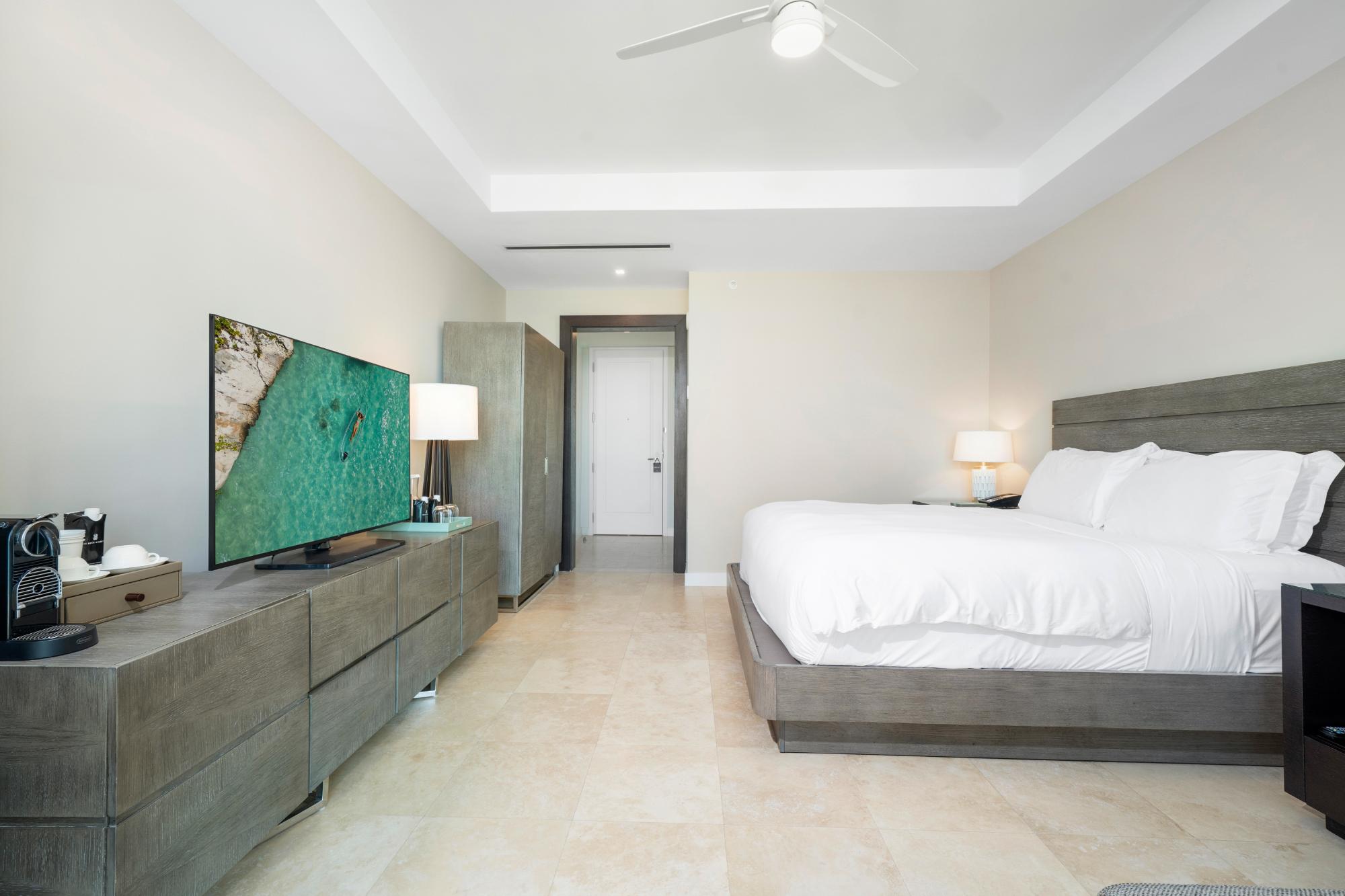 UNIT 2114 RITZ CARLTON 3BR/3BA