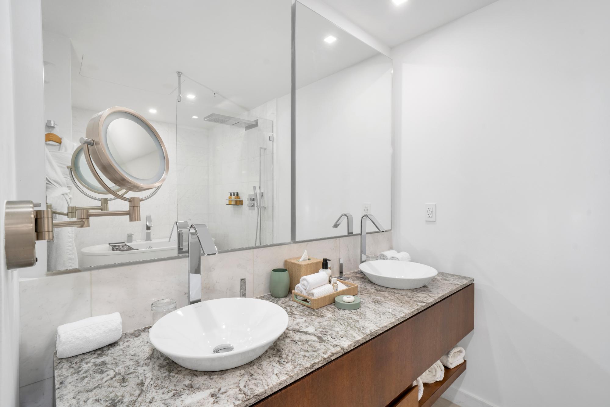UNIT 2114 RITZ CARLTON 3BR/3BA