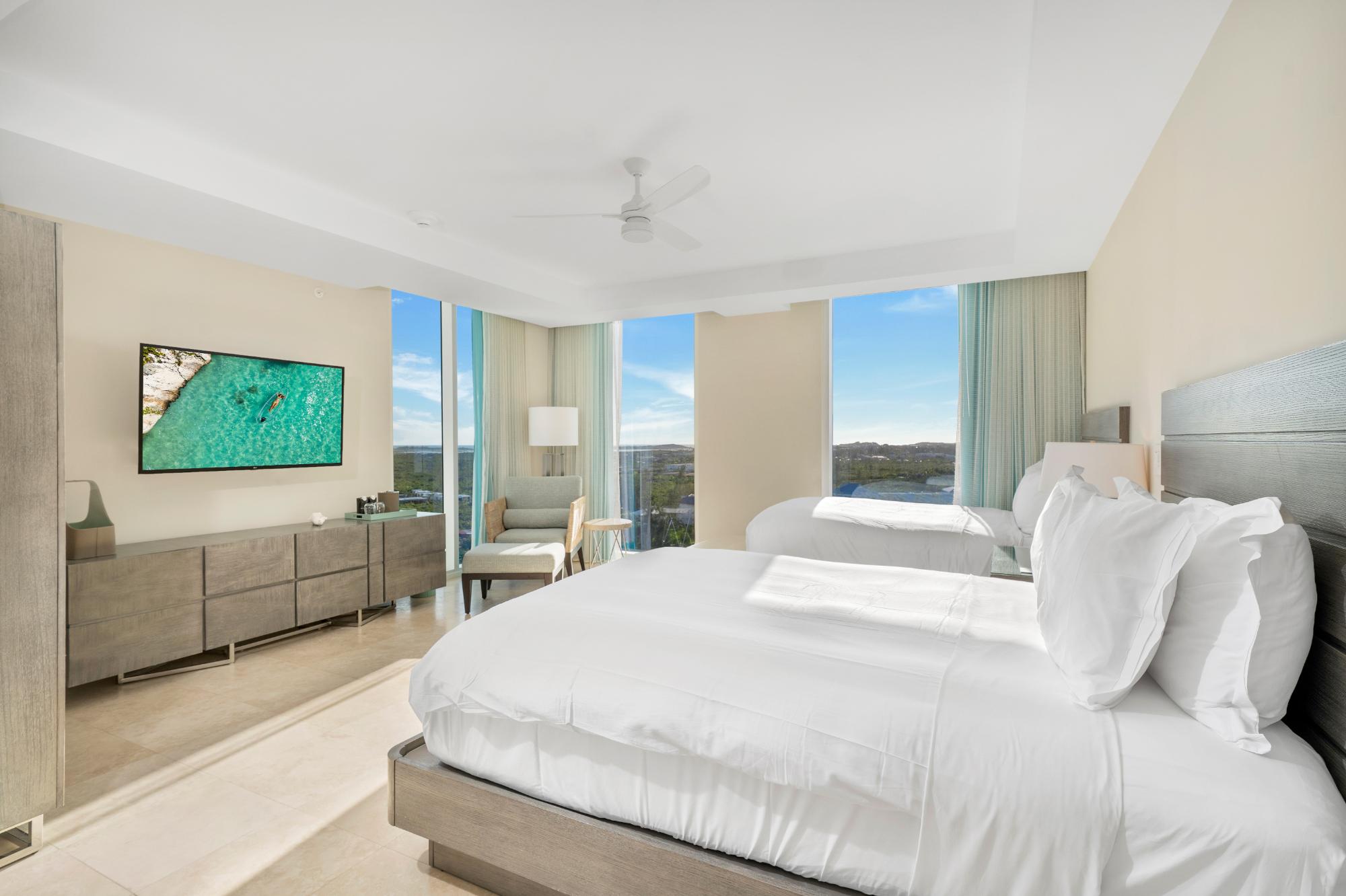 UNIT 2114 RITZ CARLTON 3BR/3BA
