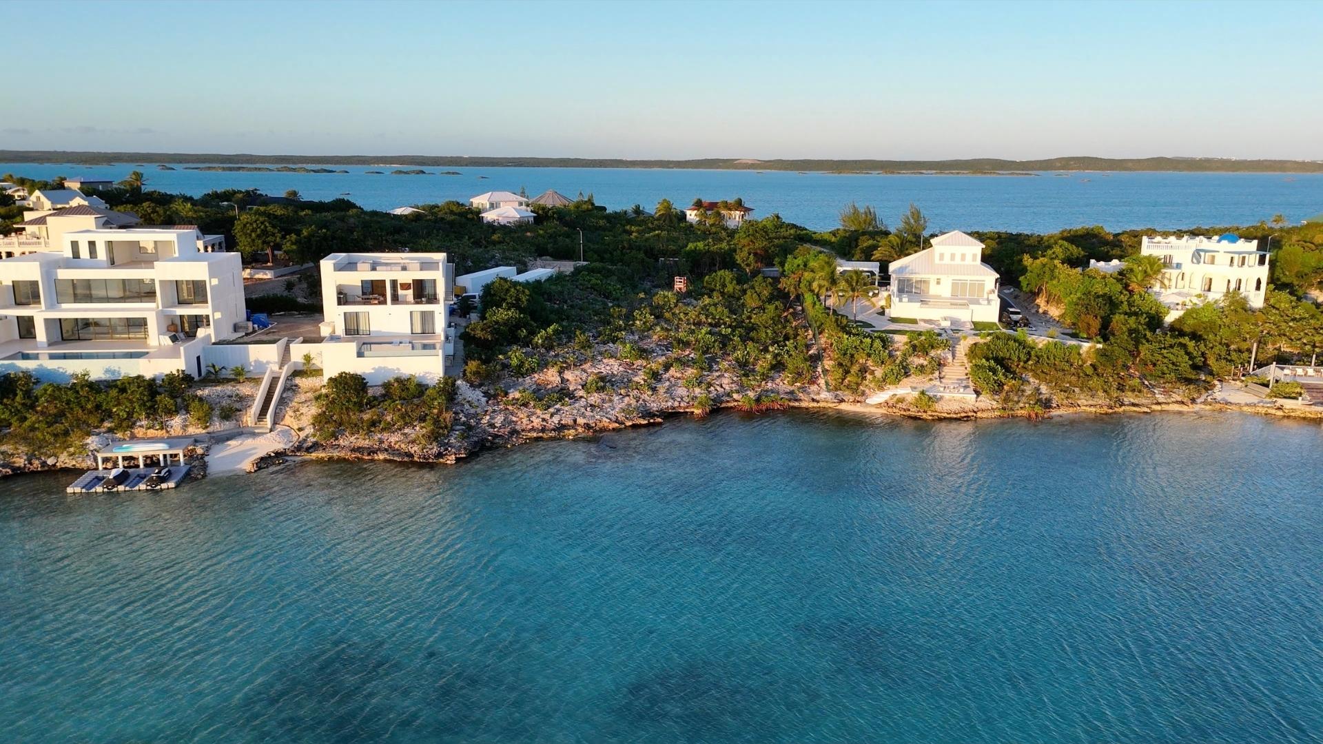 Prime Waterfront Land: Chalk Sound, Silly Creek