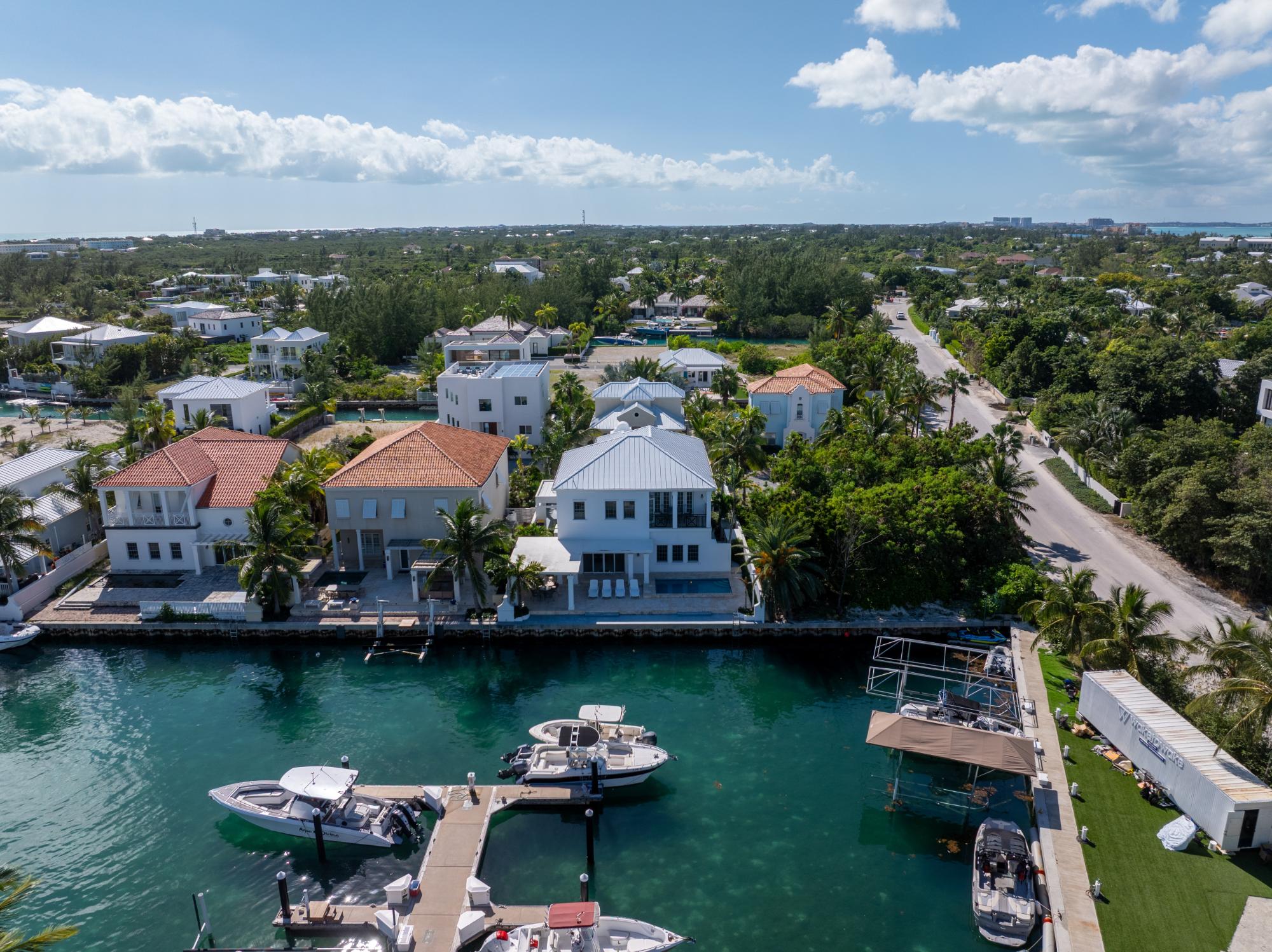 16 KIRA ISLES, LEEWARD — photo 3