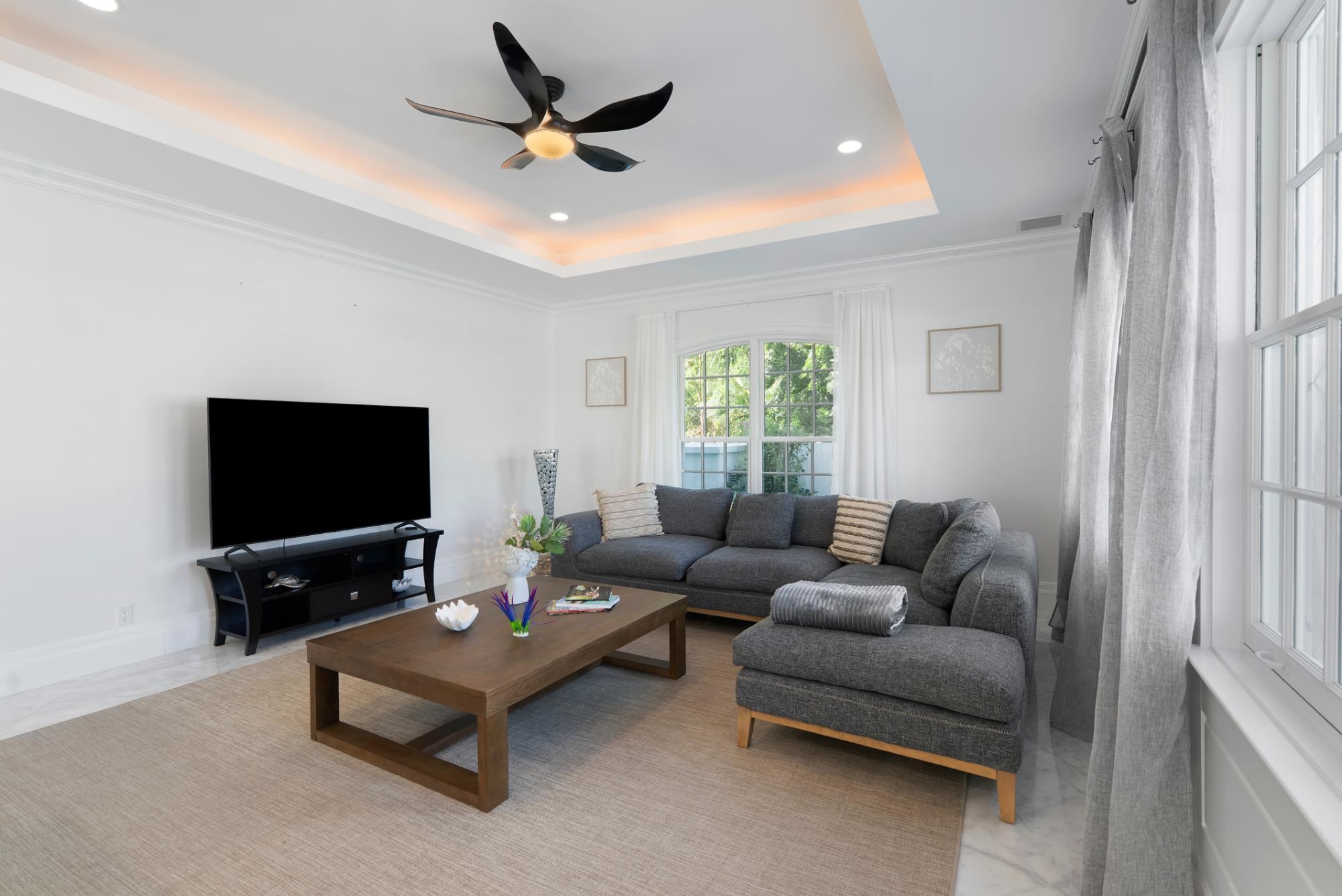 CHANNEL VILLA