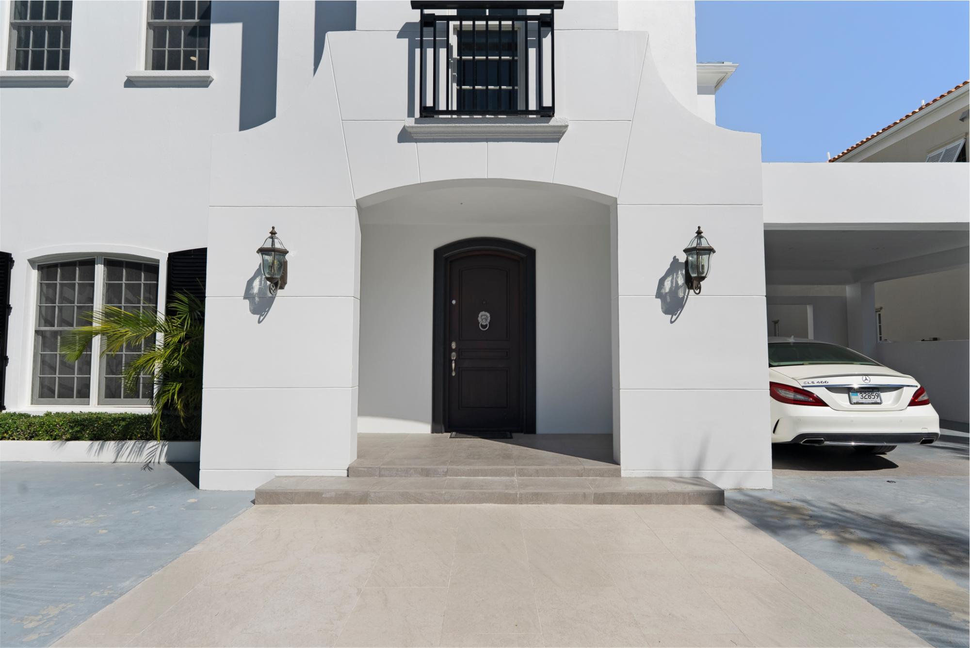 CHANNEL VILLA