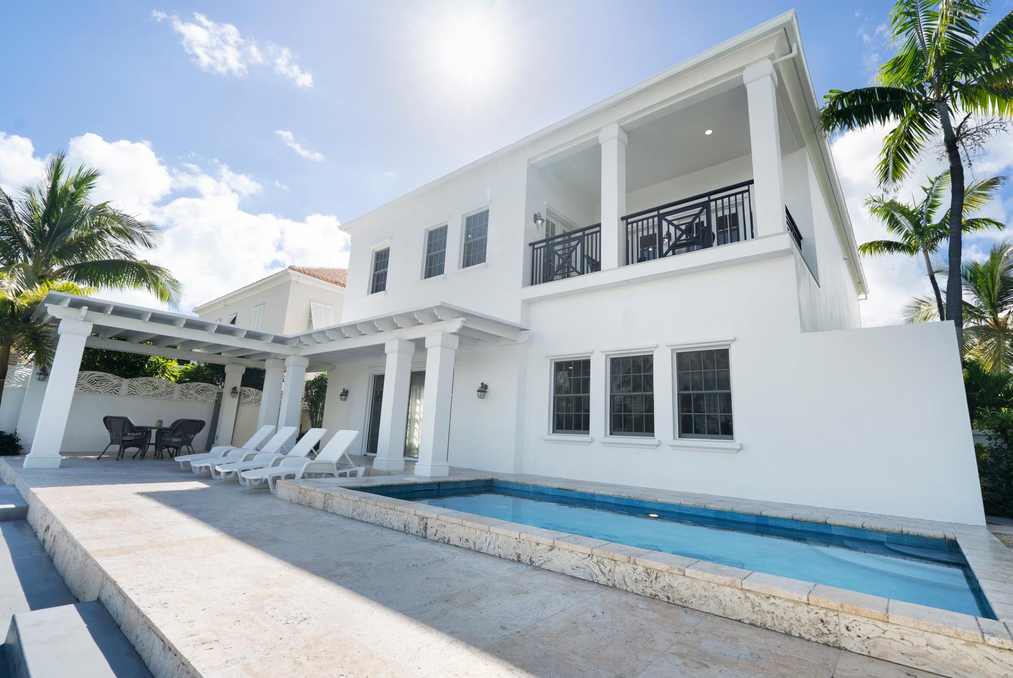 CHANNEL VILLA