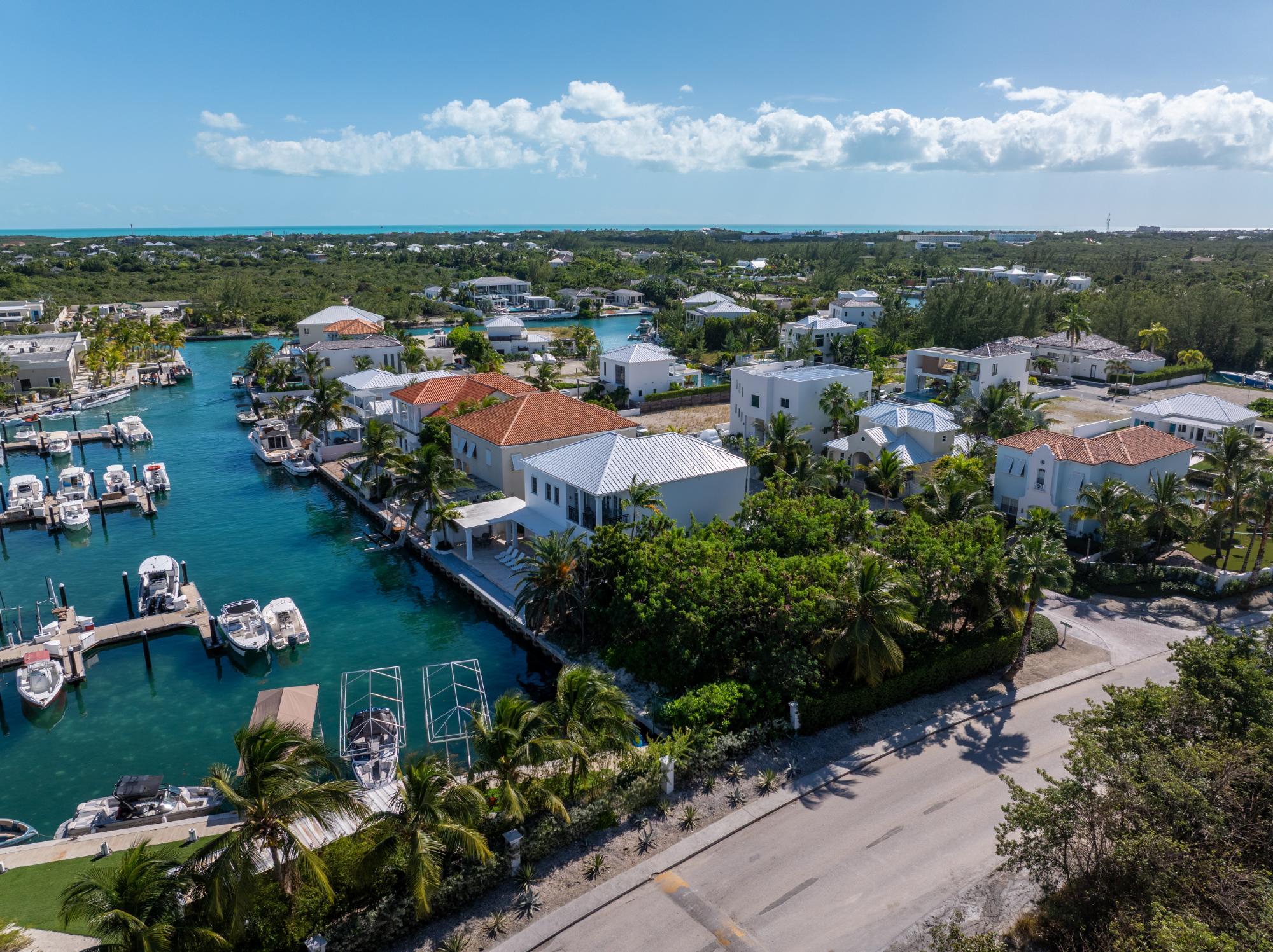 CHANNEL VILLA
