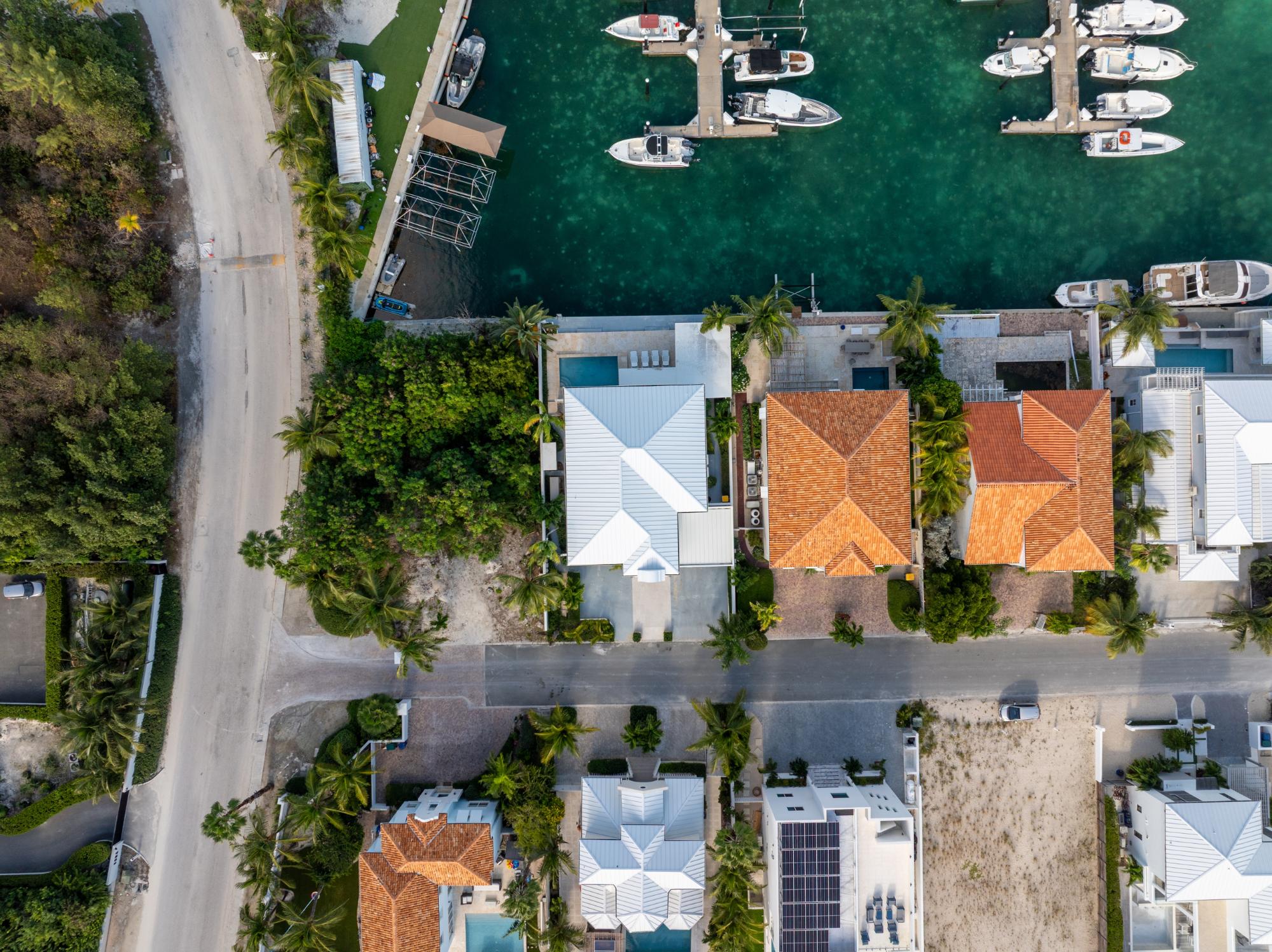 CHANNEL VILLA
