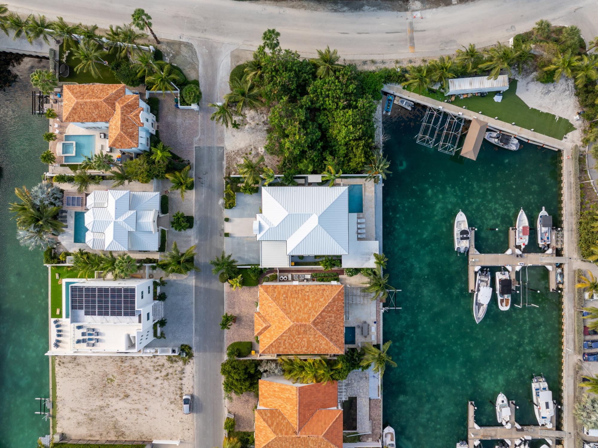 CHANNEL VILLA