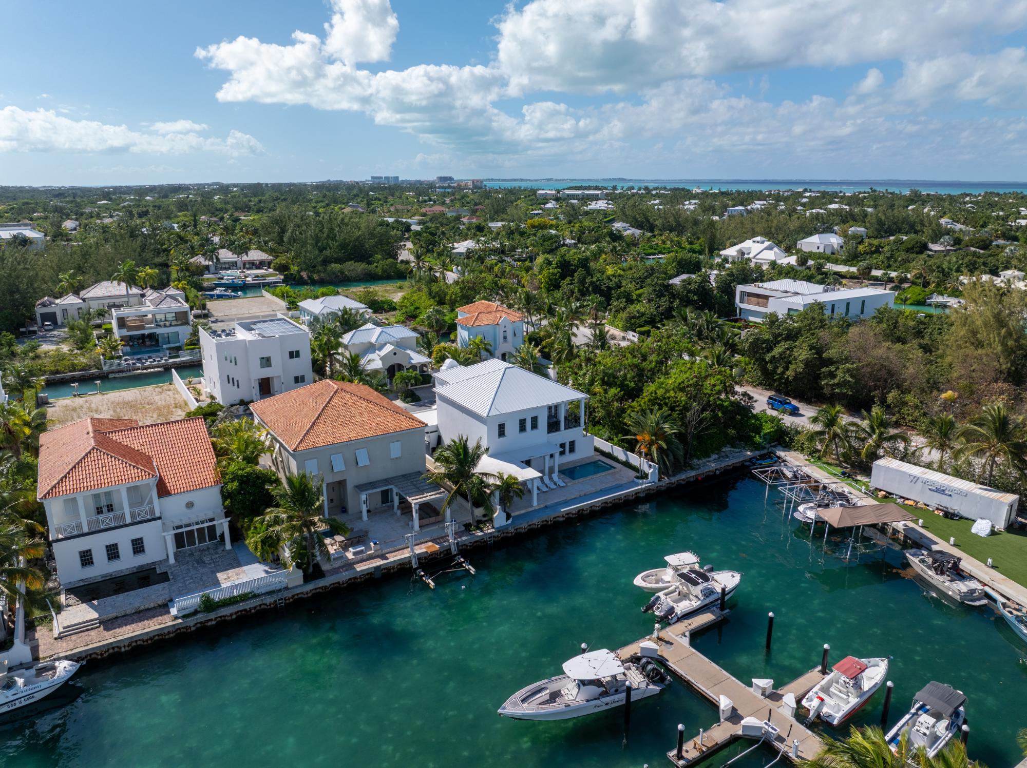 CHANNEL VILLA