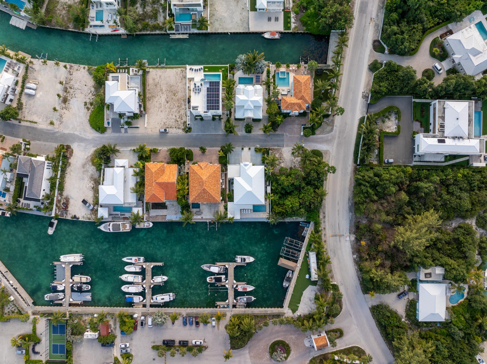 CHANNEL VILLA