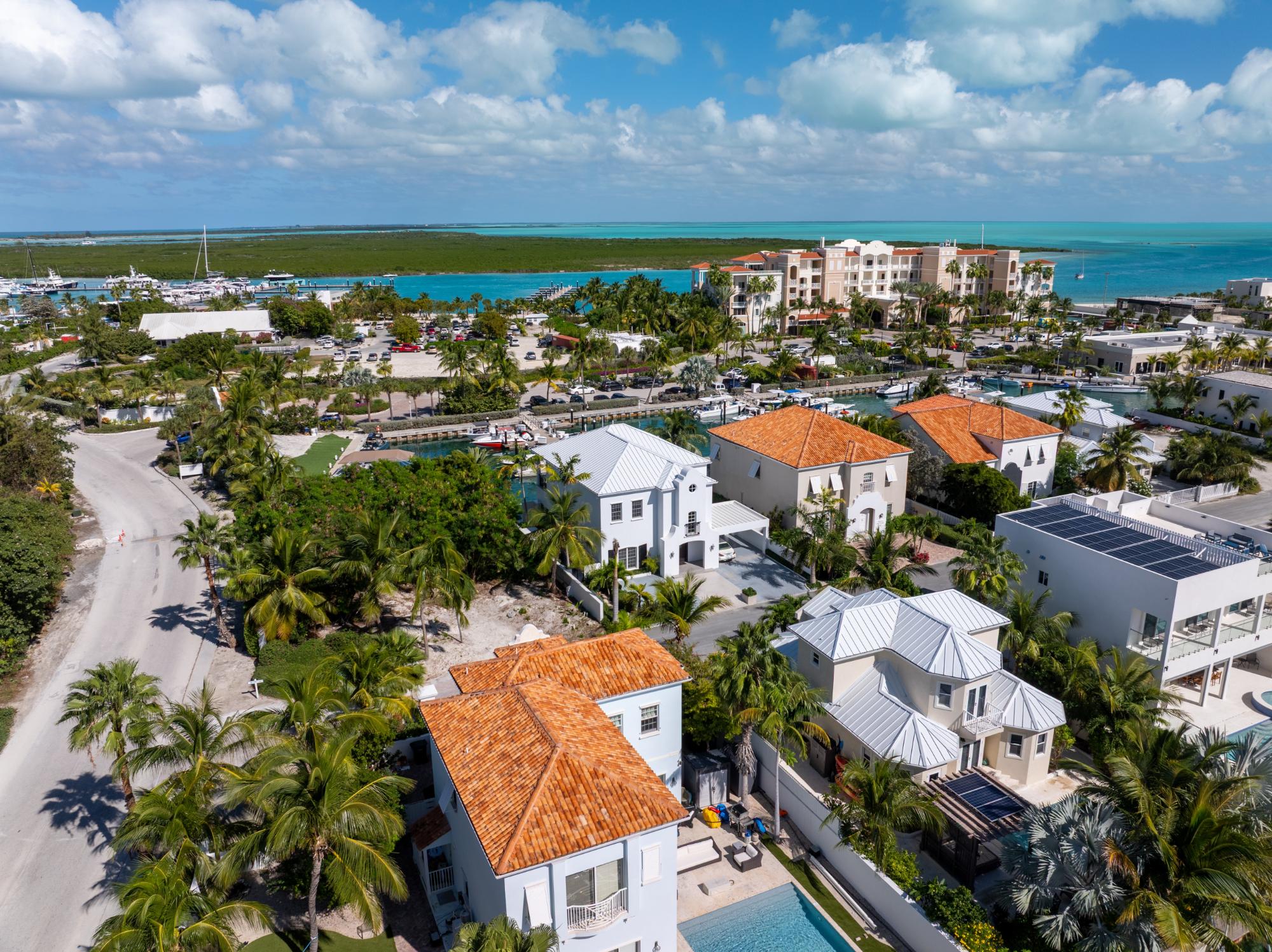 CHANNEL VILLA
