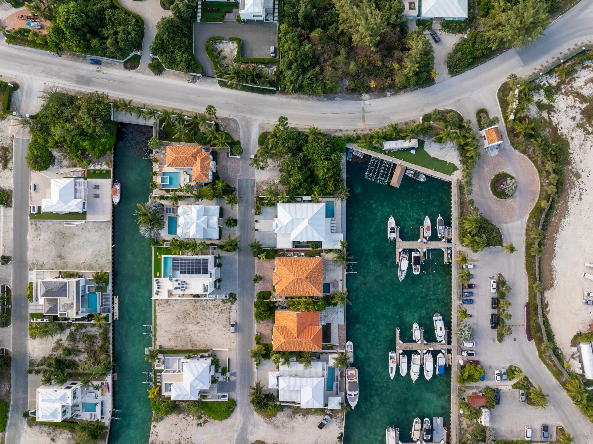 CHANNEL VILLA