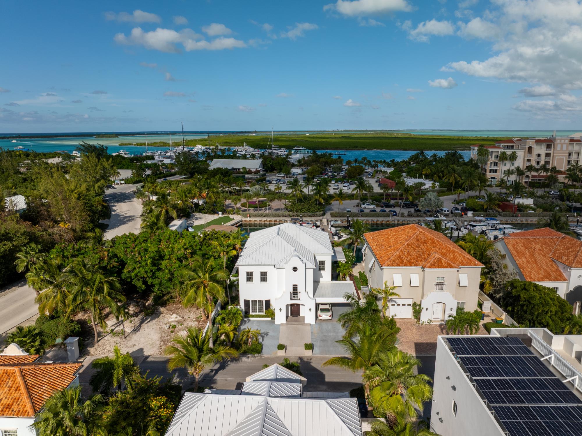 CHANNEL VILLA
