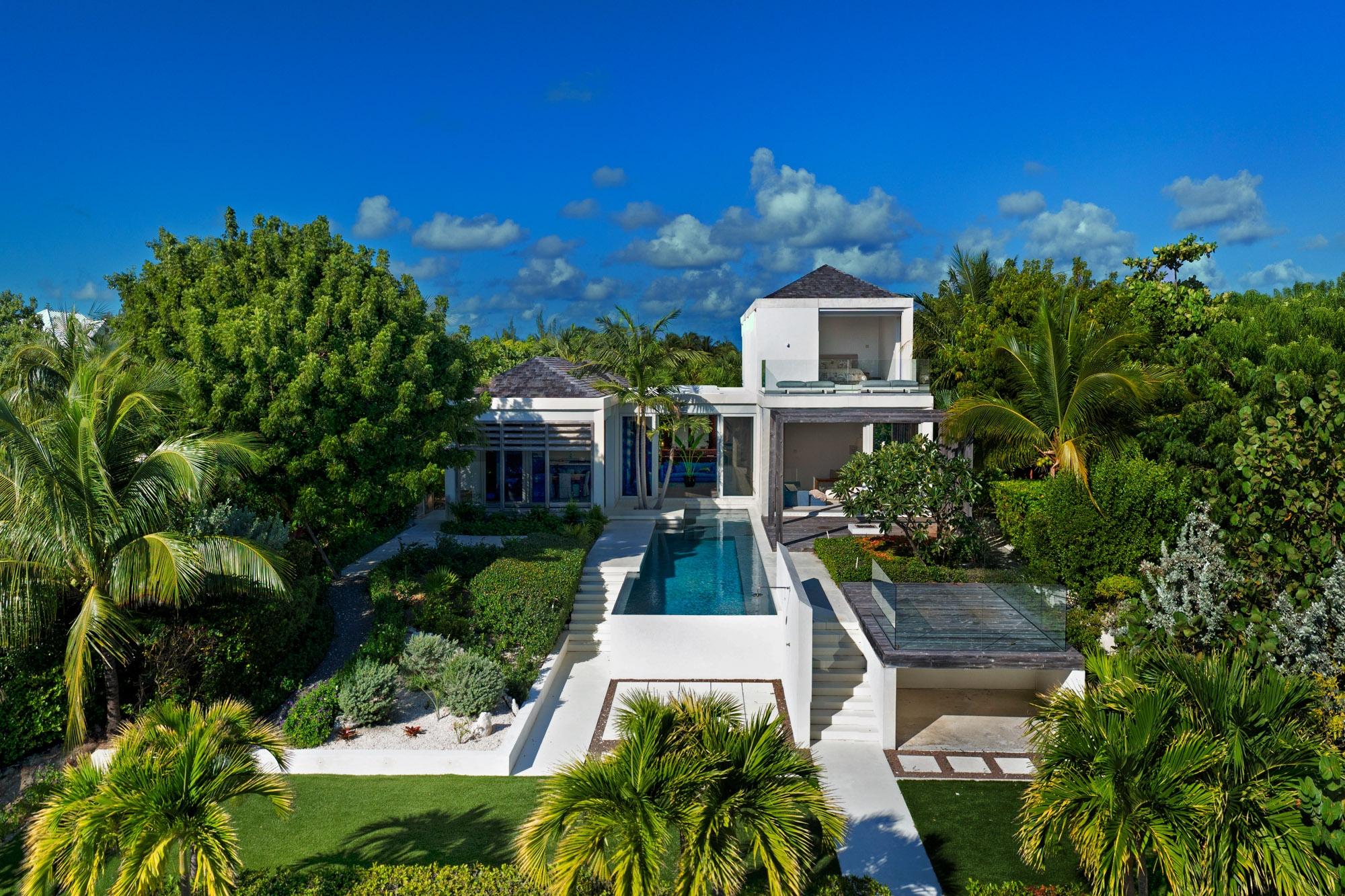 BLUE CAY ESTATE — photo 4