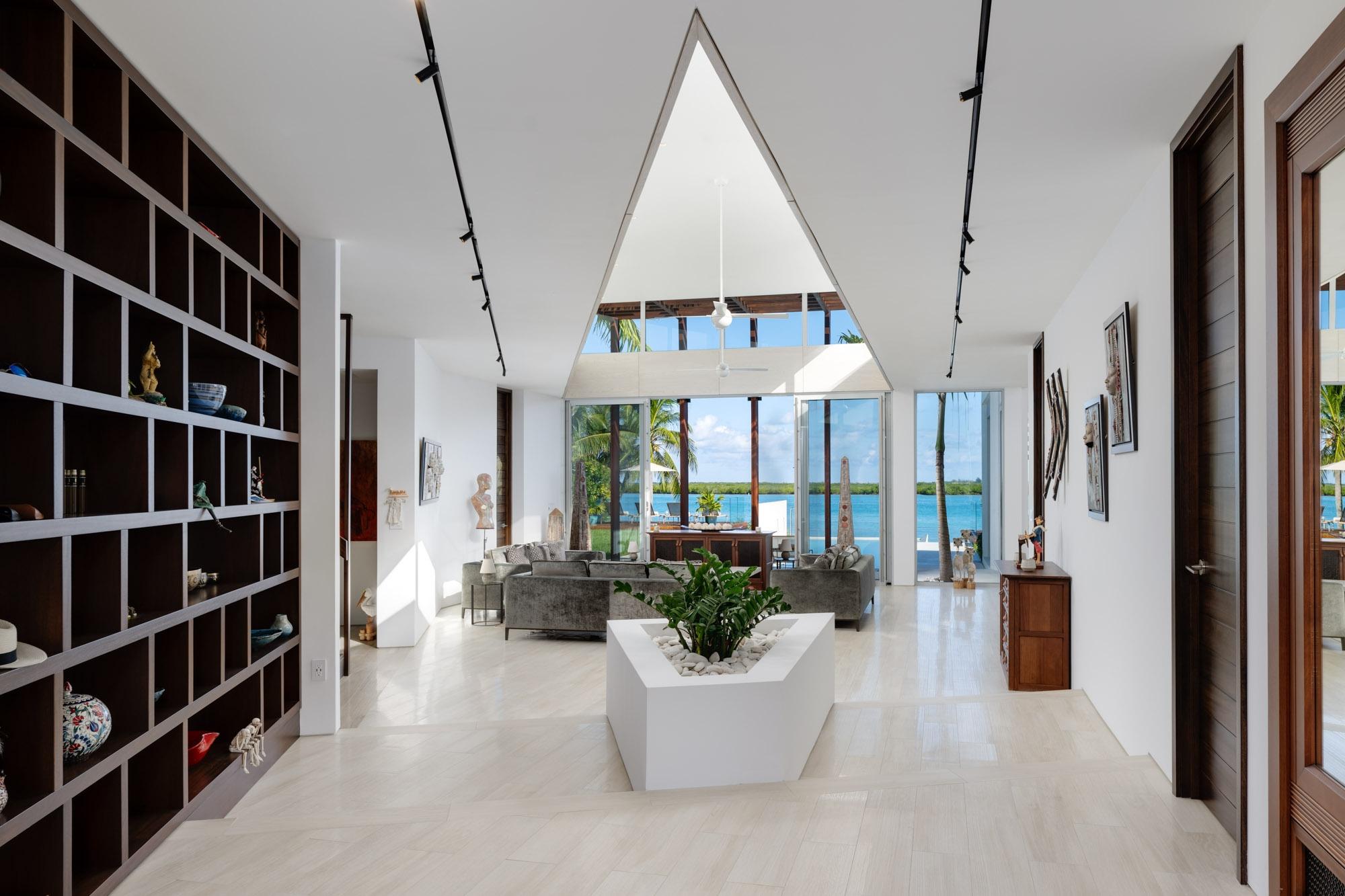 Blue Cay Estate Beach & Canal Front